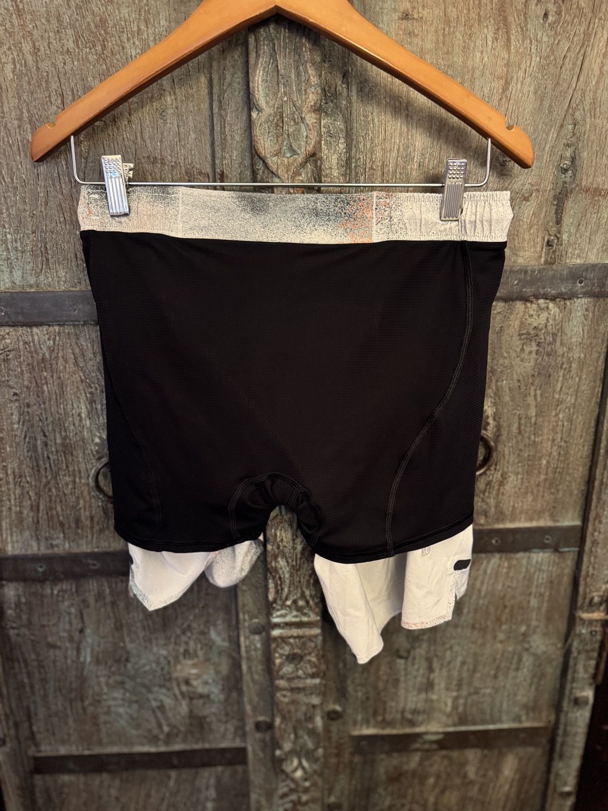 Lululemon 6 in. Surge Lined Running Shorts in Spray Camo, Silver, Blue Size US 32 / EU 48 - 9 Thumbnail