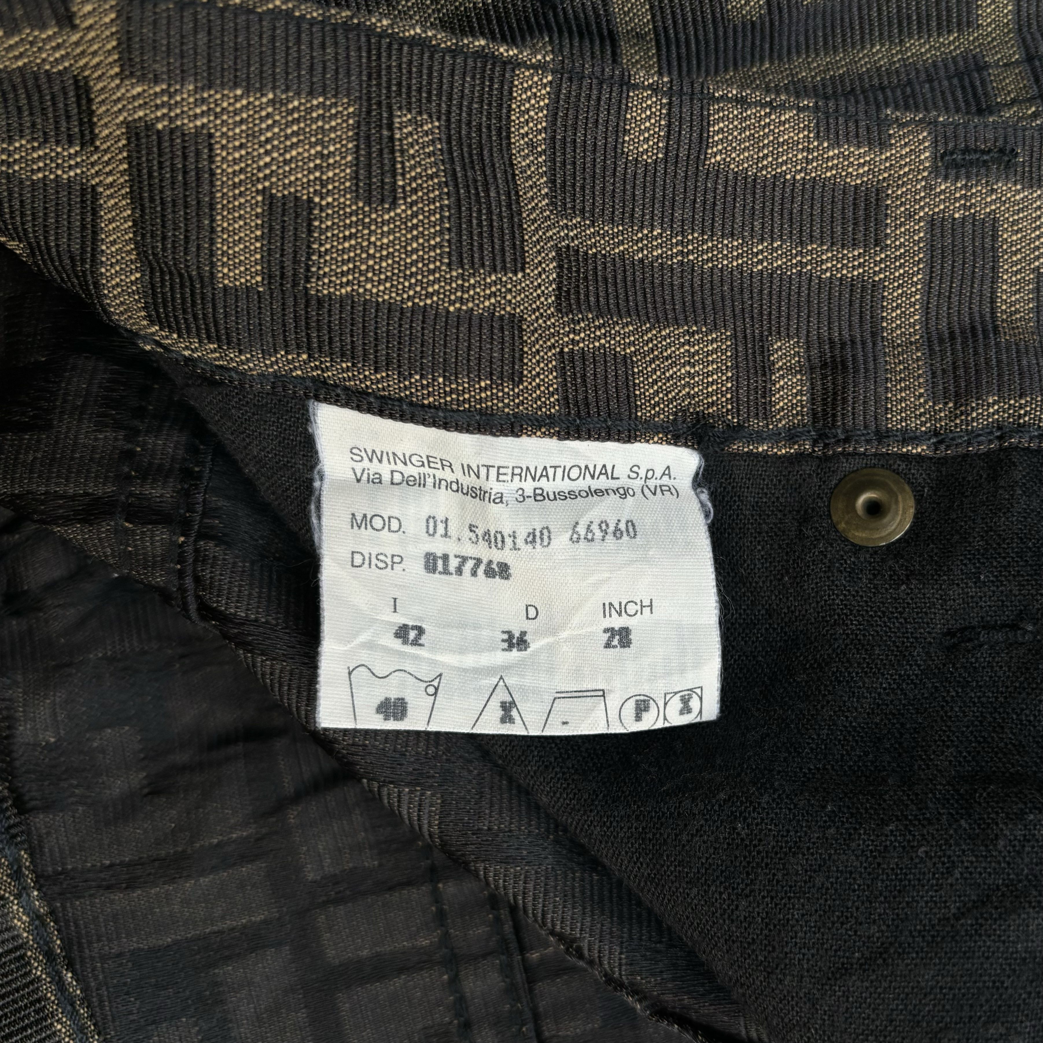Fendi Vintage Fendi Zucca Jeans Size 28" / US 6 / IT 42 - 11 Thumbnail