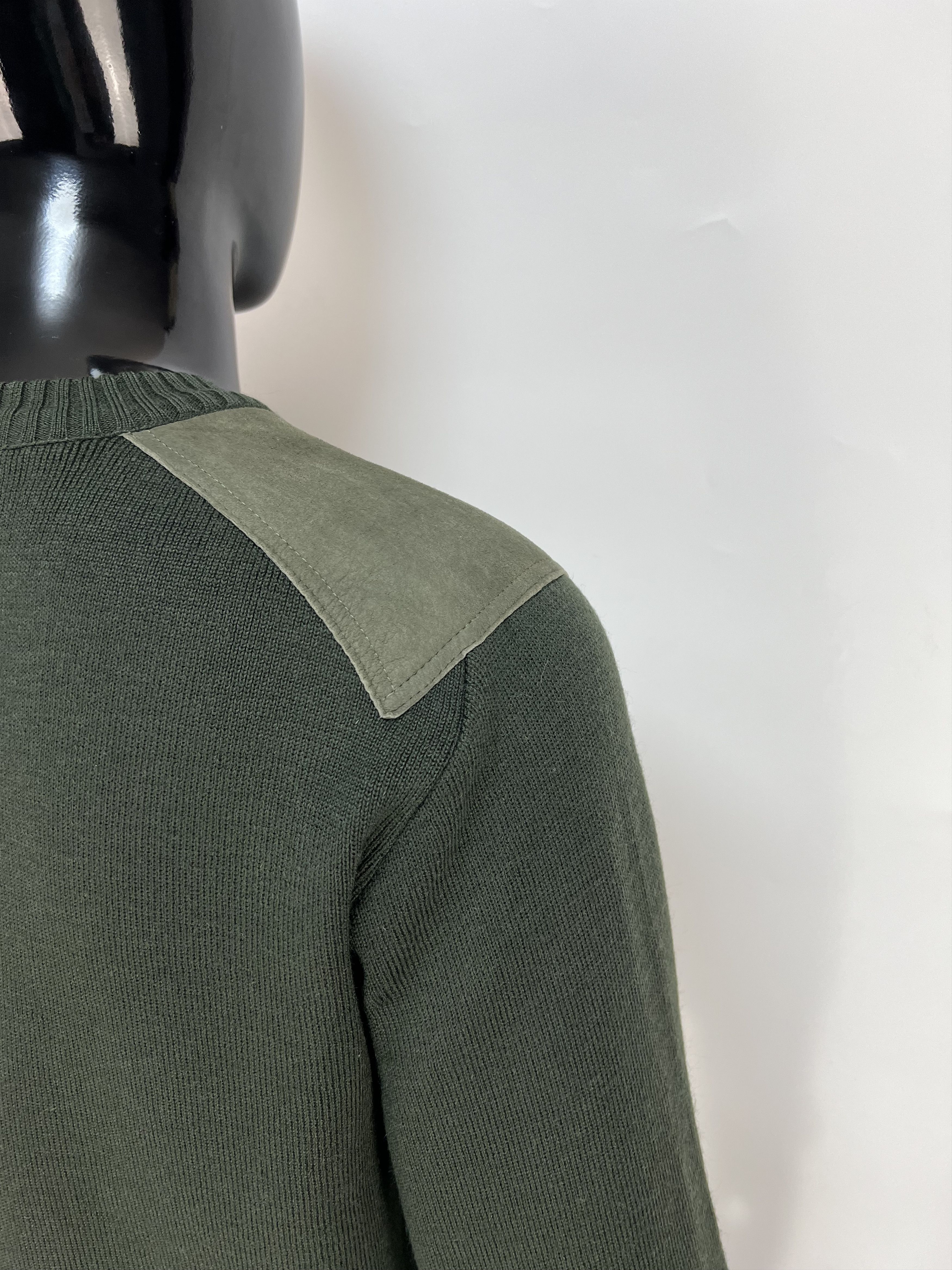Burberry 90s Burberrys Vintage Wool Knit Sweater Shoulder Elbow Patch Size US L / EU 52-54 / 3 - 14 Thumbnail