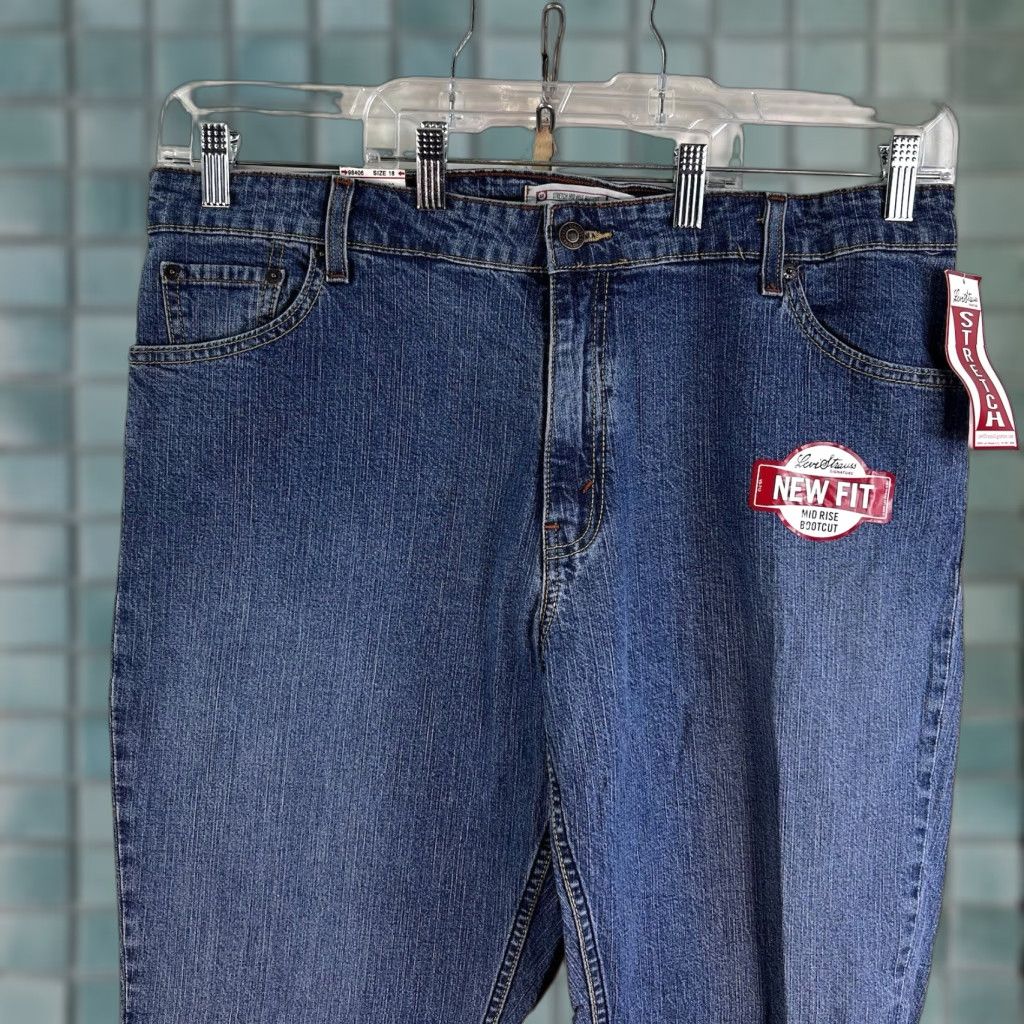 Levi's VINTAGE Levi's Signature Modern Boot Cut Jeans Women's 18 Blue Denim 40x32 NWT Size 40" / US 18 - 1 Thumbnail