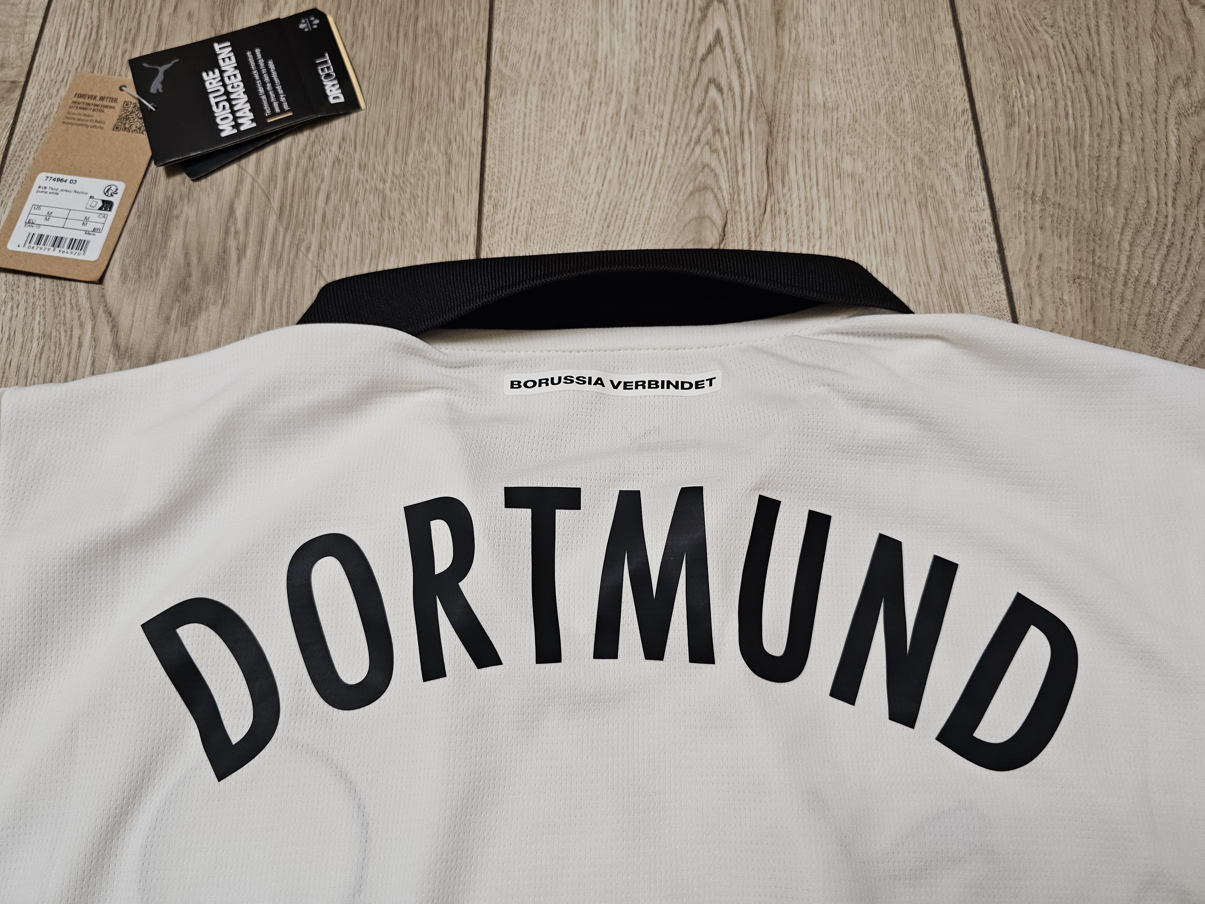 Puma BORUSSIA DORTMUND 2024 2025 THIRD FOOTBALL SOCCER JERSEY Size US M / EU 48-50 / 2 - 5 Thumbnail