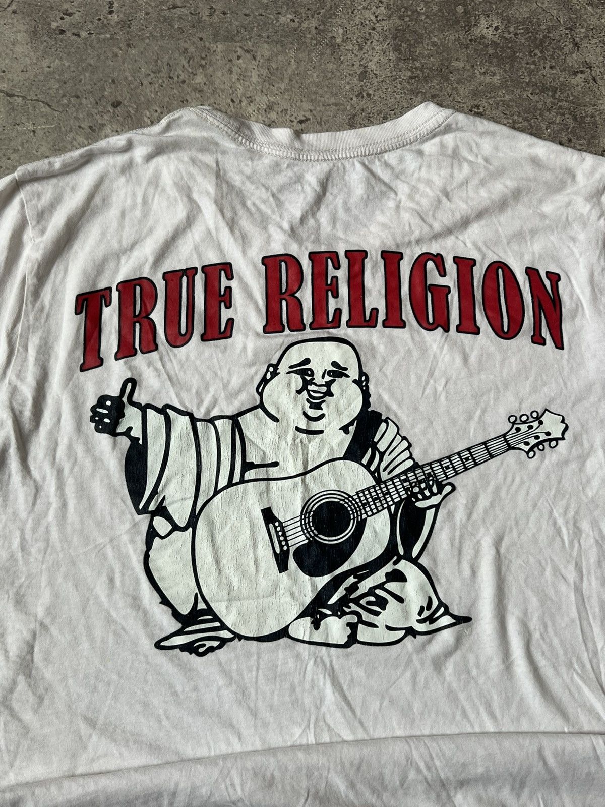 True Religion × Vintage Vintage 90s True Religion Sun Faded T-shirt Size US M / EU 48-50 / 2 - 2 Thumbnail
