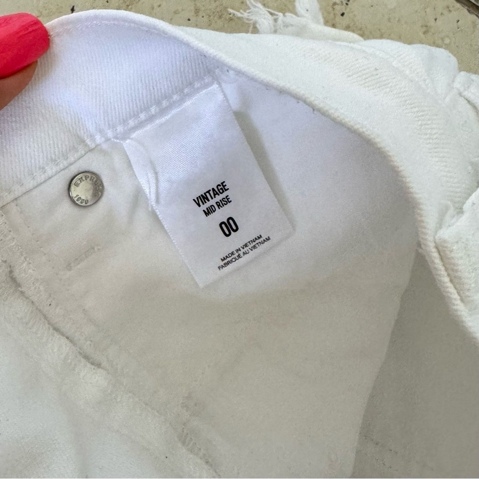 Express Express Jean Shorts, White, Size 00, Vintage Style Size 24" / US 00 / IT 34 - 6 Thumbnail