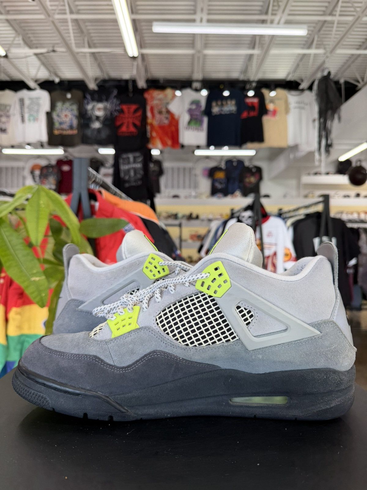 Jordan Brand Air Jordan 4 95 Neon Size 13 (2020) Size US 13 / EU 46 - 4 Thumbnail