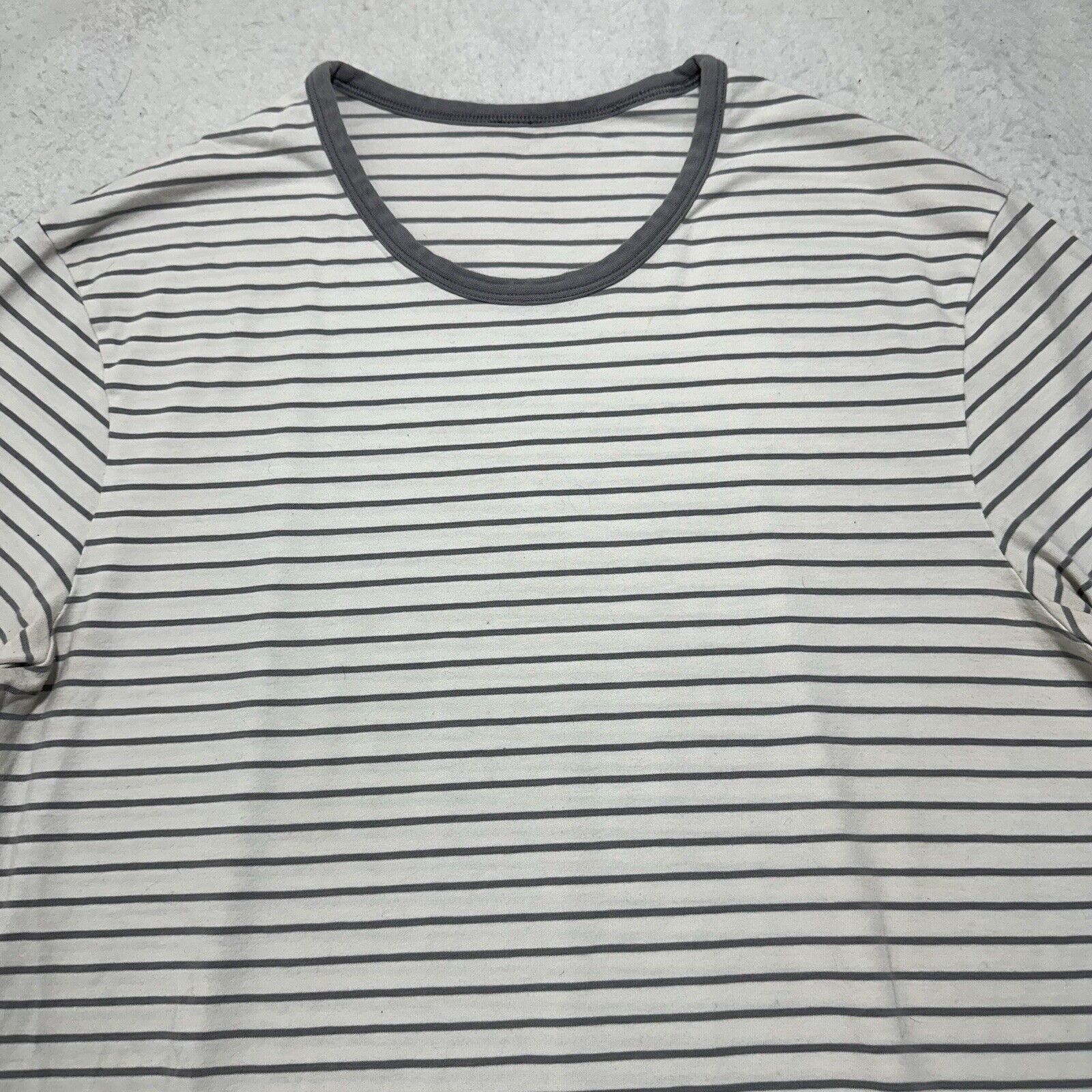 Lululemon Lululemon Medium Gray White Striped T Shirt Pima Cotton Size US M / EU 48-50 / 2 - 2 Thumbnail