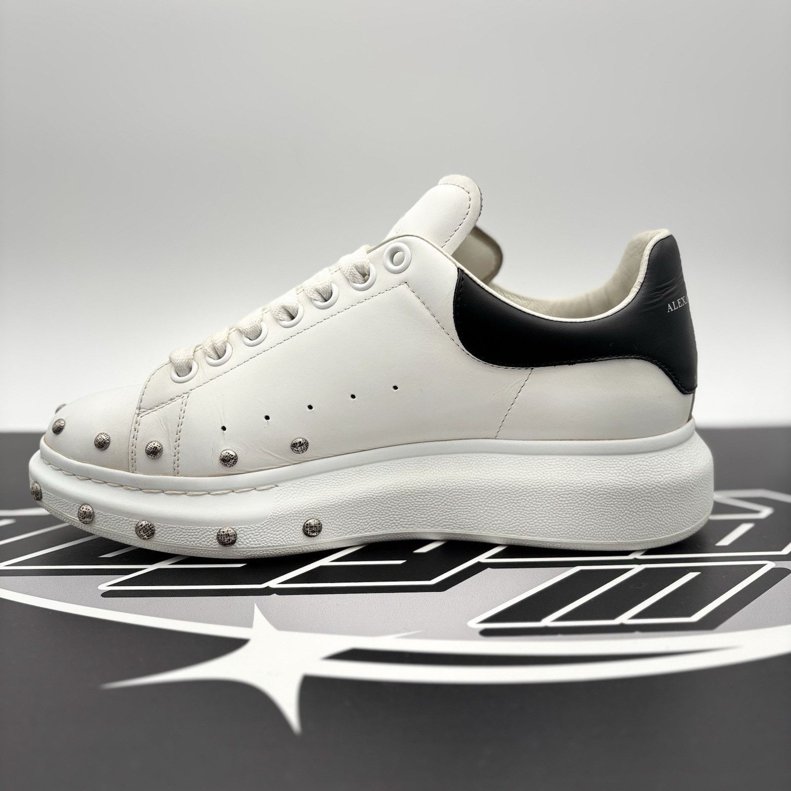 Alexander McQueen Alexander McQueen Oversized Studded ' White Black ' | GREAT! Size US 8 / EU 41 - 4 Thumbnail