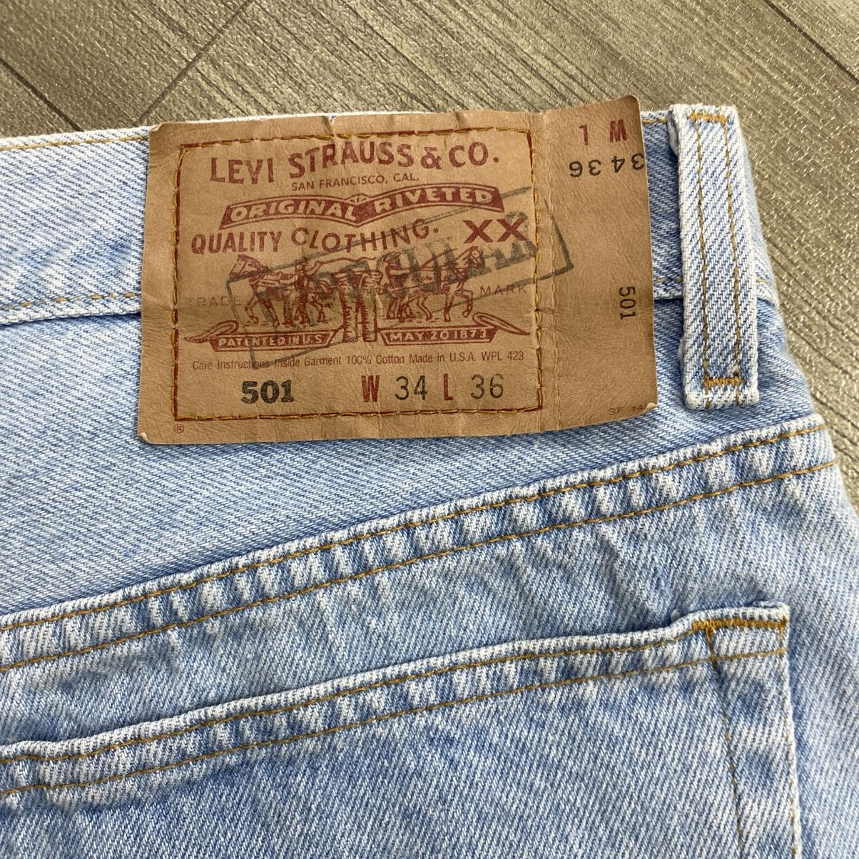 Levi's Vintage Clothing 1990s Vintage Levis 501 USA 34x36 Blue Jeans Size US 33 - 15 Thumbnail