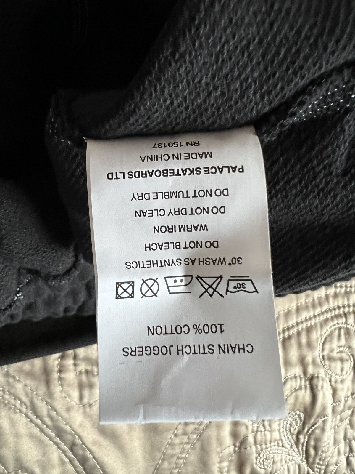 Palace Palace chain stitch jogger black sz M Size US 30 / EU 46 - 5 Thumbnail