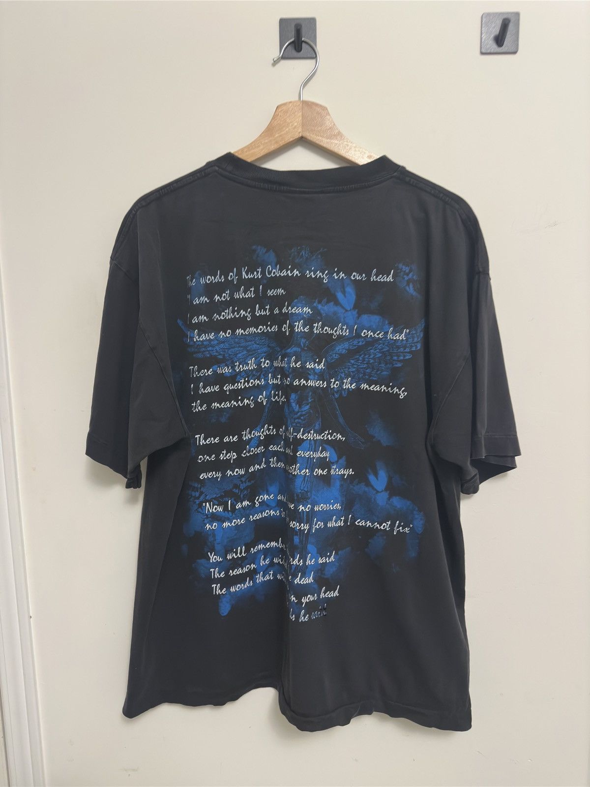 Vintage Vintage 1990s Kurt Cobain Memorial Tee Size US XL / EU 56 / 4 - 2 Thumbnail