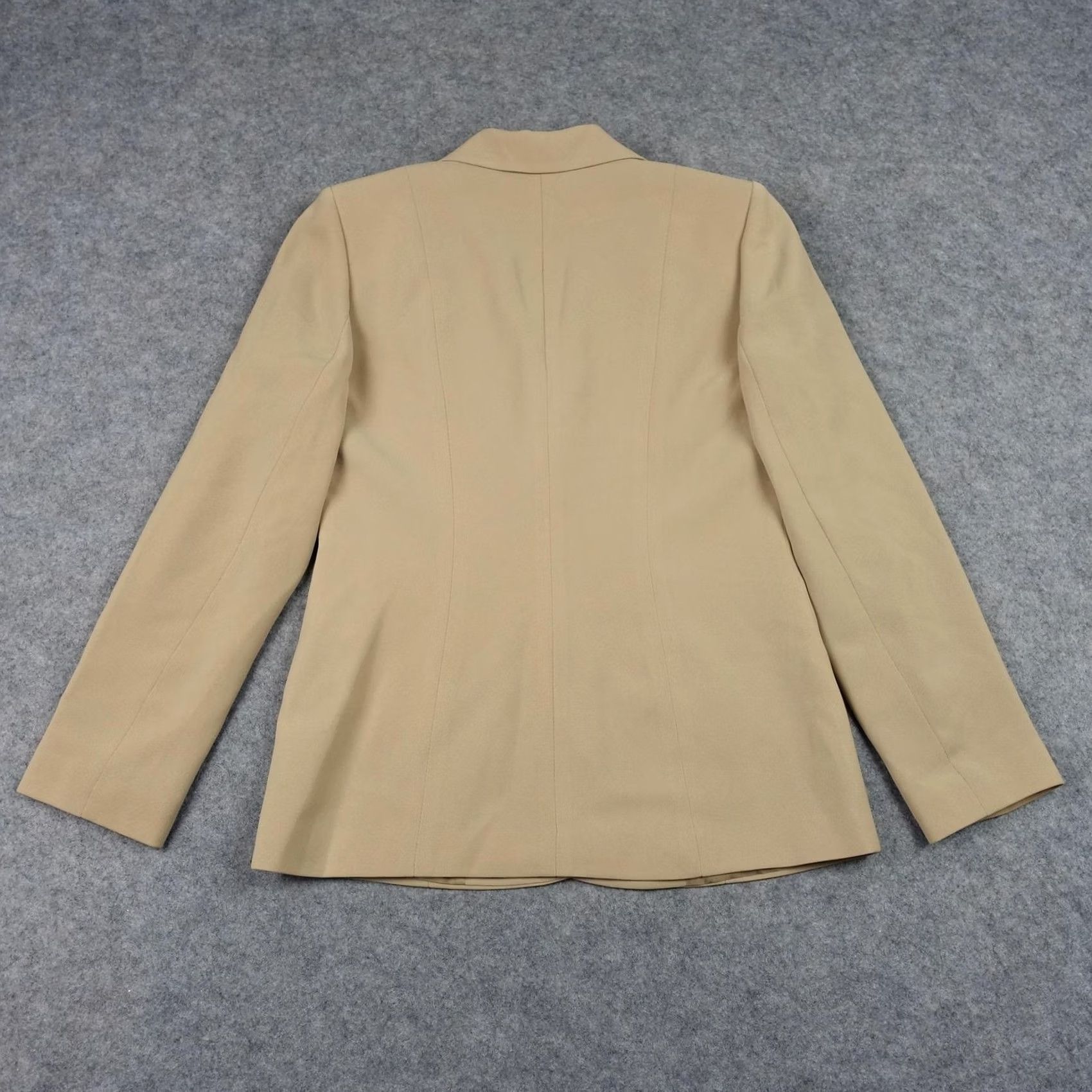 Vintage Tahari Blazer Womens 6 Tan Two Button Career Office Jacket ASL Solid Twill Polyester Lined Regular Size 6 Wardrobe Basic Jacket Womens Mens? Size M / US 6-8 / IT 42-44 - 6 Thumbnail