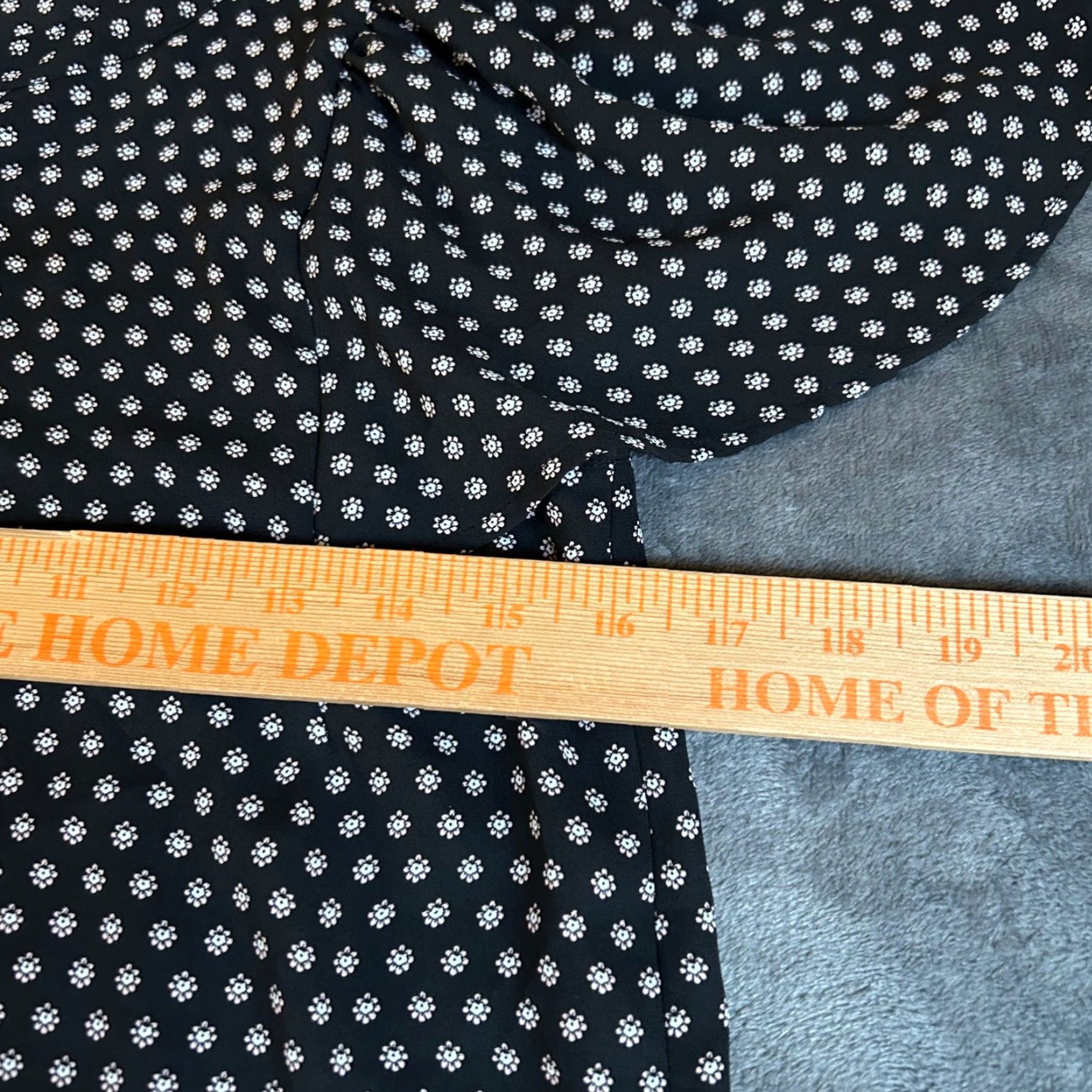 Loft LOFT Blouse Floral Button Up Short Sleeve Black White Womens XXS 2XS Tunic Rounded Hem Lightweight Easy Care Relaxed Fit Woman Shirt Size XXS / US 00 / IT 34 - 7 Thumbnail