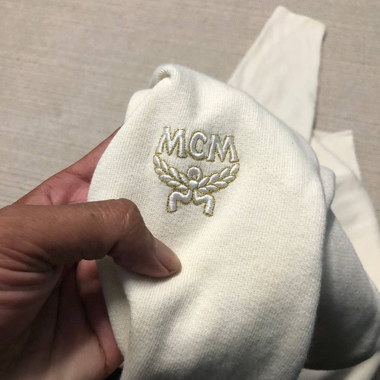 MCM VINTAGE MADE IN ITALY MCM LEGERE SPELLOUT LOGO SWEATSHIRT Size US L / EU 52-54 / 3 - 7 Thumbnail