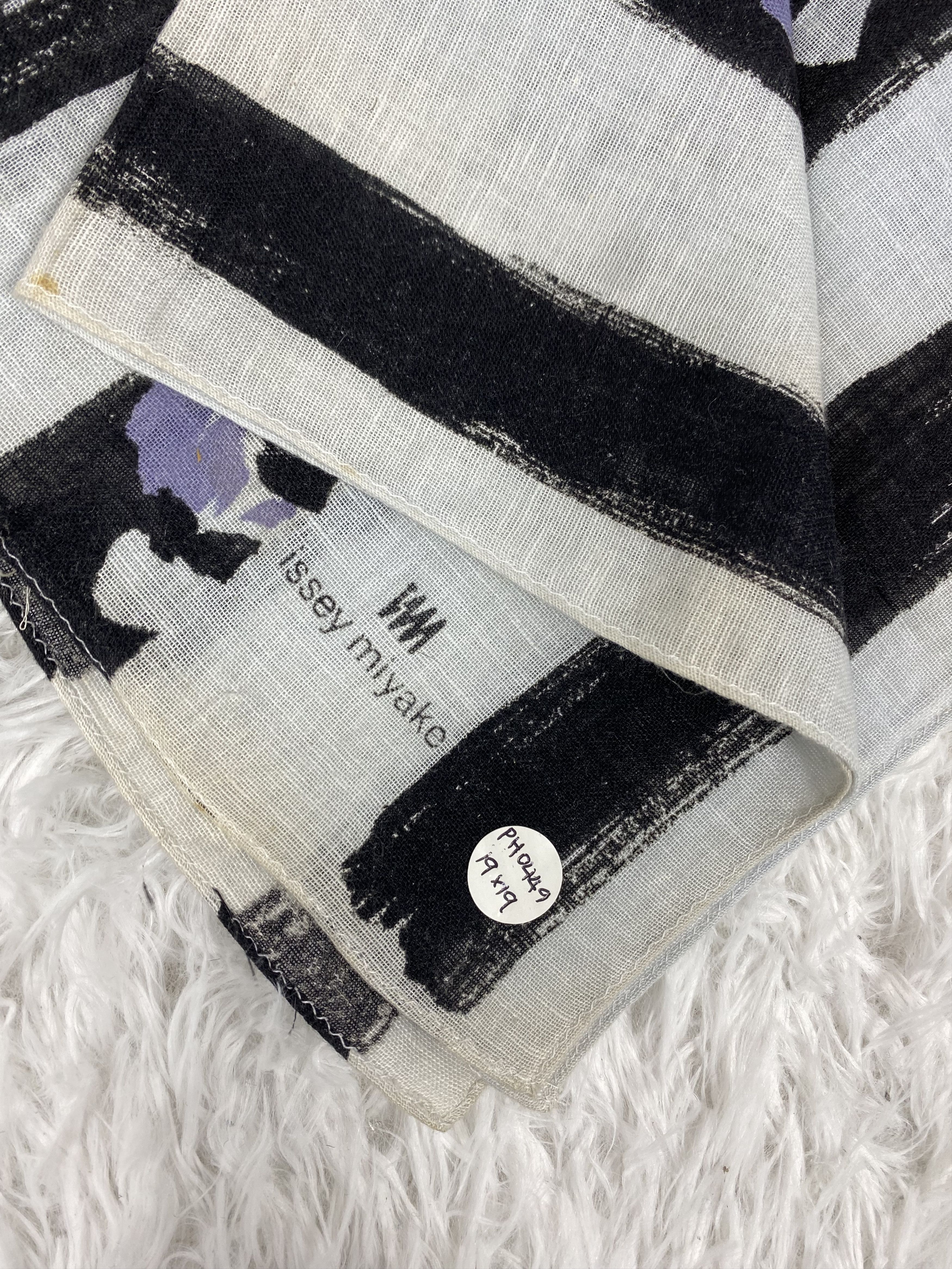 Issey Miyake Vintage Issey Miyake Handkerchief Neckerchief PH0449 Size ONE SIZE - 2 Thumbnail