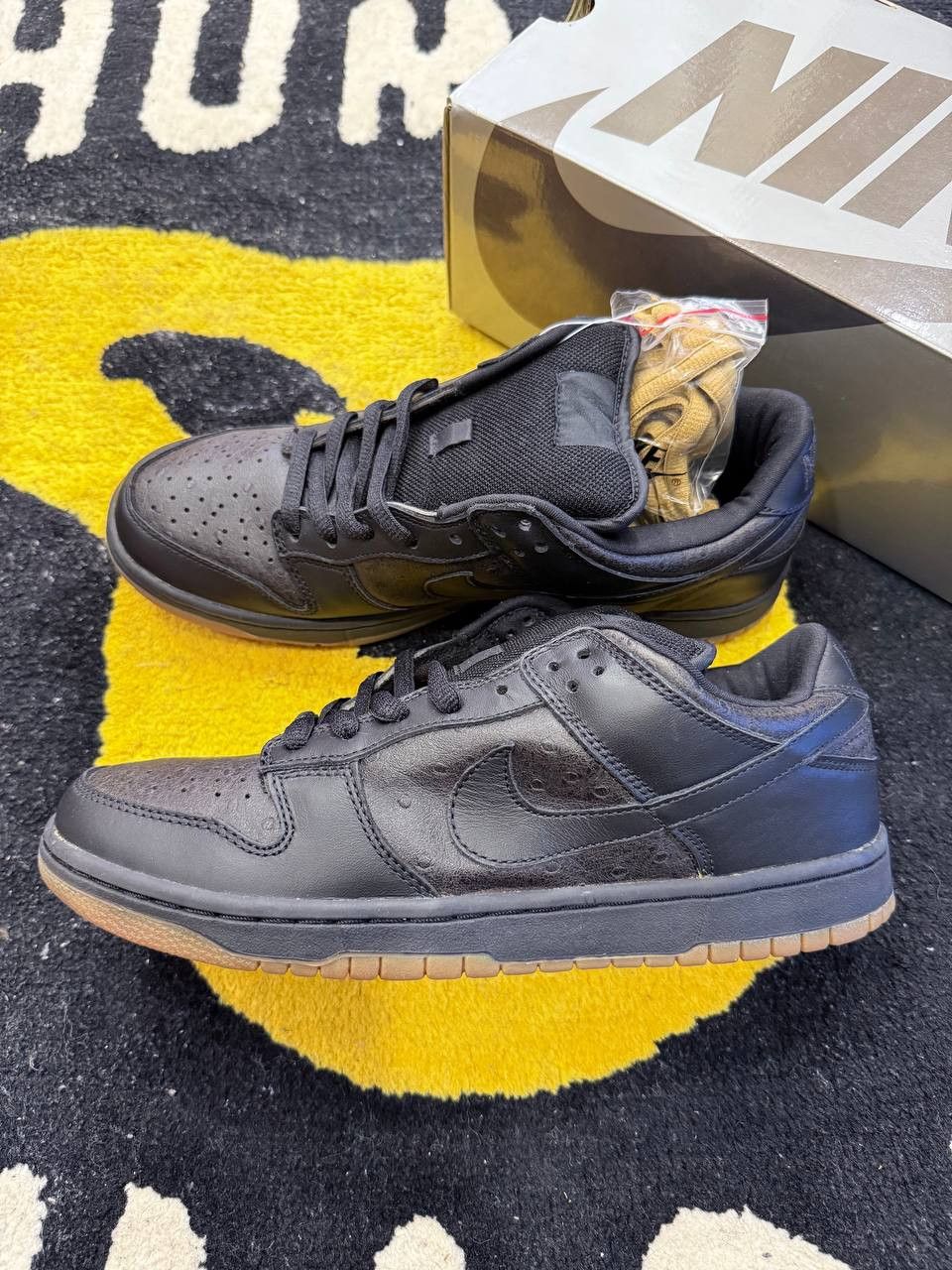 Nike Nike SB Dunk Low Ostrich (2003) Size US 10 / EU 43 - 1 Thumbnail