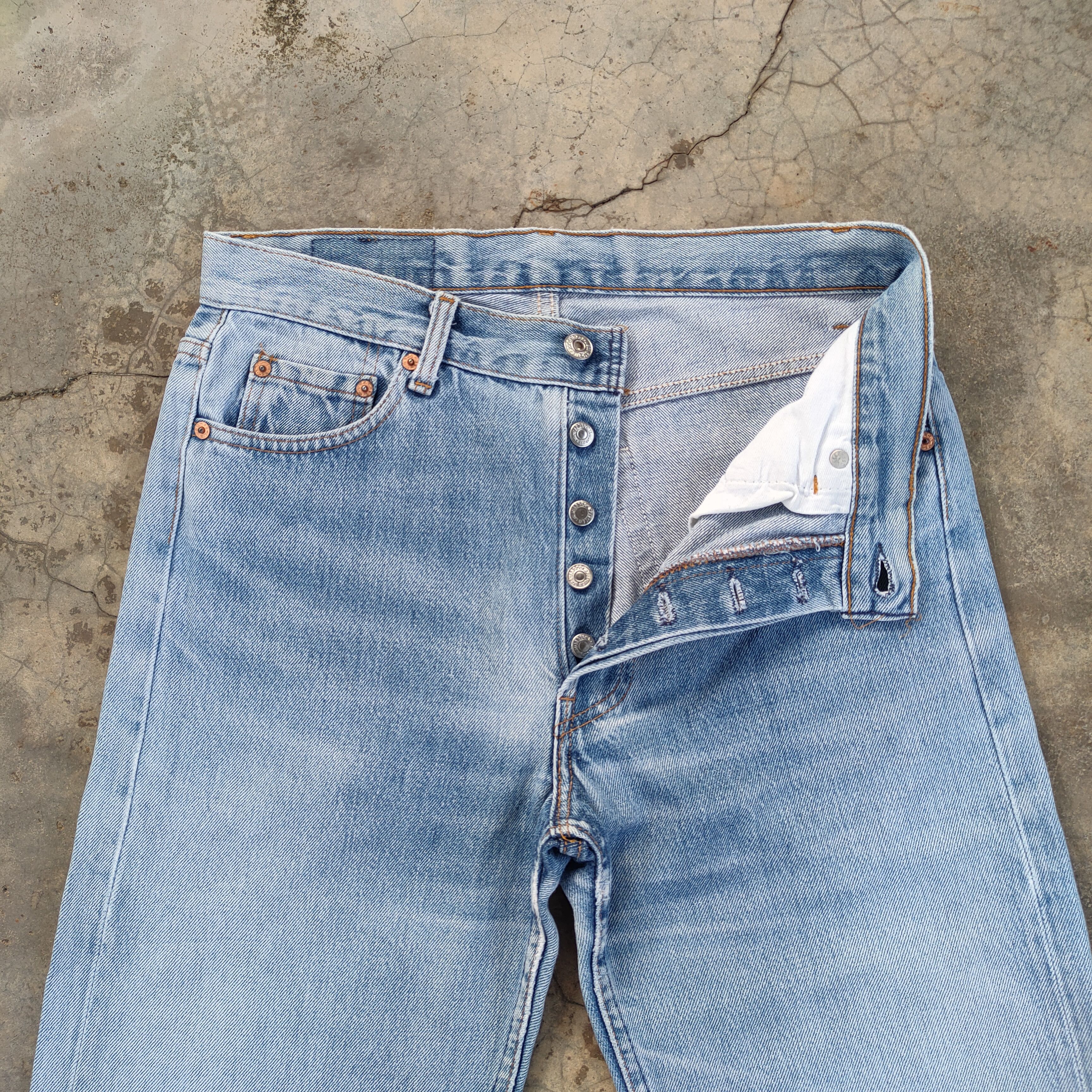 Levi's LEVI'S 501 USA VINTAGE FADED DISTRESSED JEANS PANTS Size US 30 / EU 46 - 4 Thumbnail