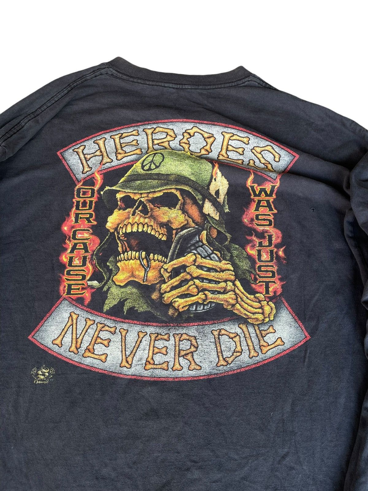 Vintage Faded skull longsleeve T Size US XL / EU 56 / 4 - 5 Thumbnail