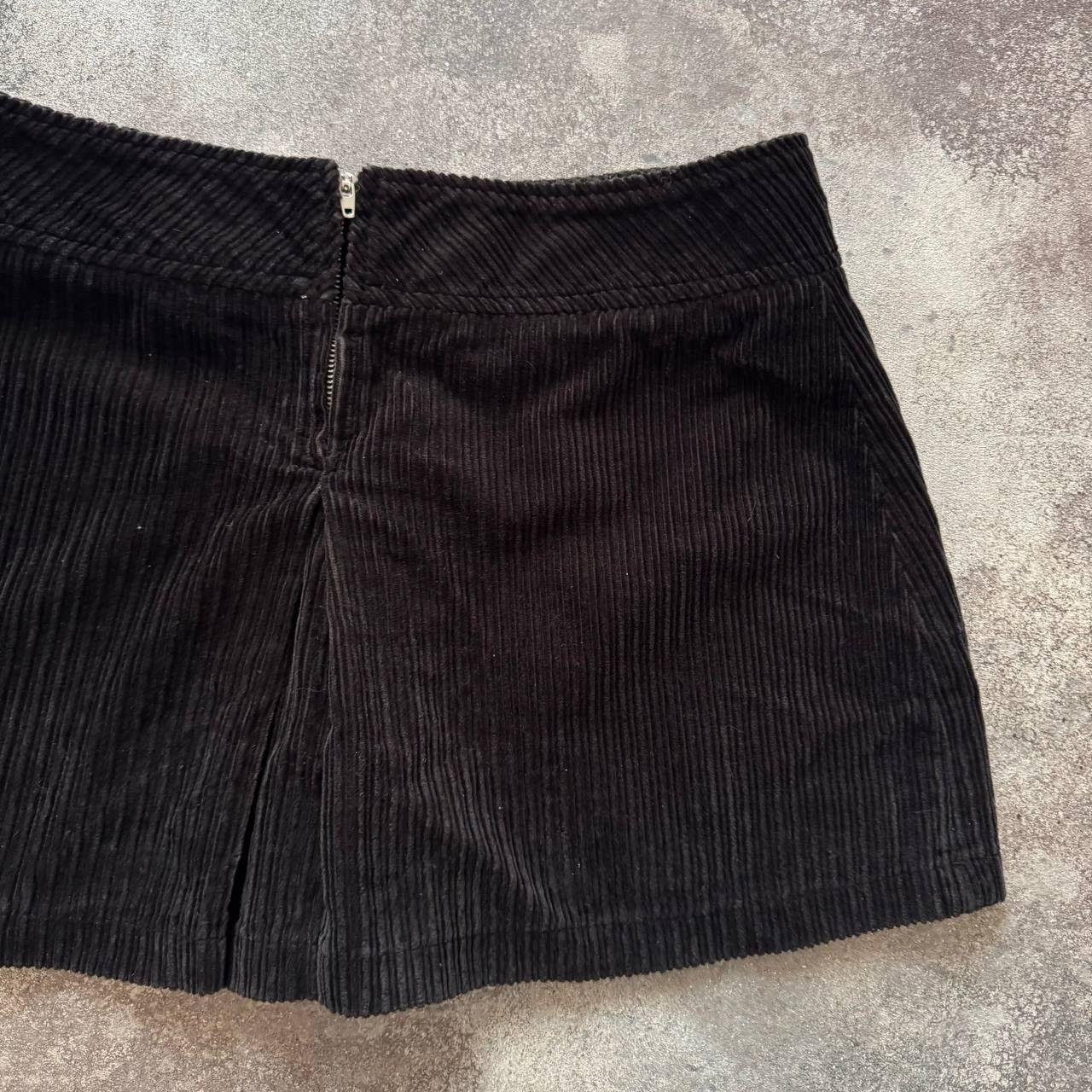 Miss Sixty Y2K Miss Sixty Vintage Corduroy Mini Skirt Size 30" / US 8 / IT 44 - 9 Thumbnail