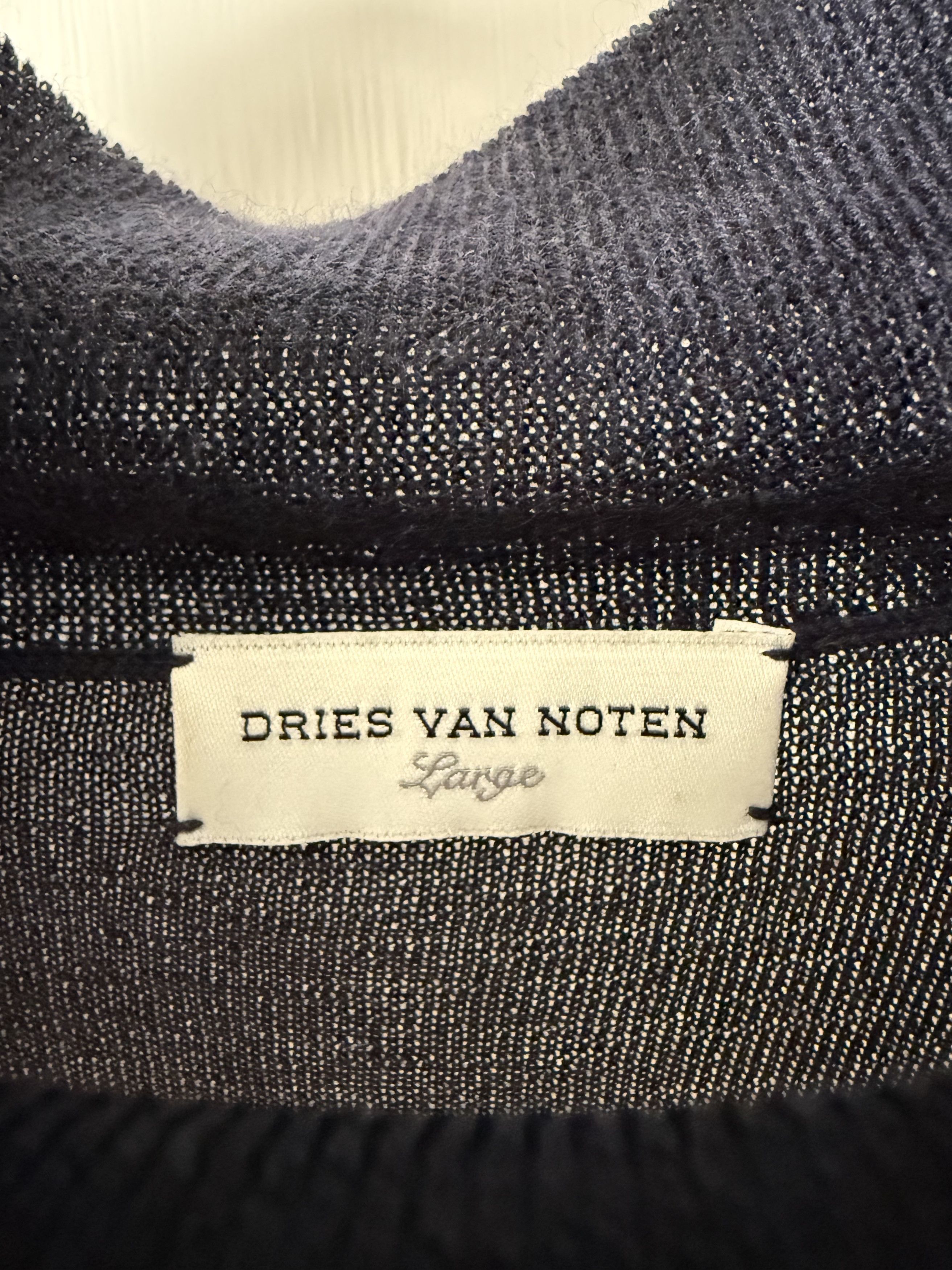 Dries Van Noten DRIES VAN NOTEN SWEATER-NEW- SIZE-L 70% CASHMERE 30% SILK Size US L / EU 52-54 / 3 - 10 Thumbnail