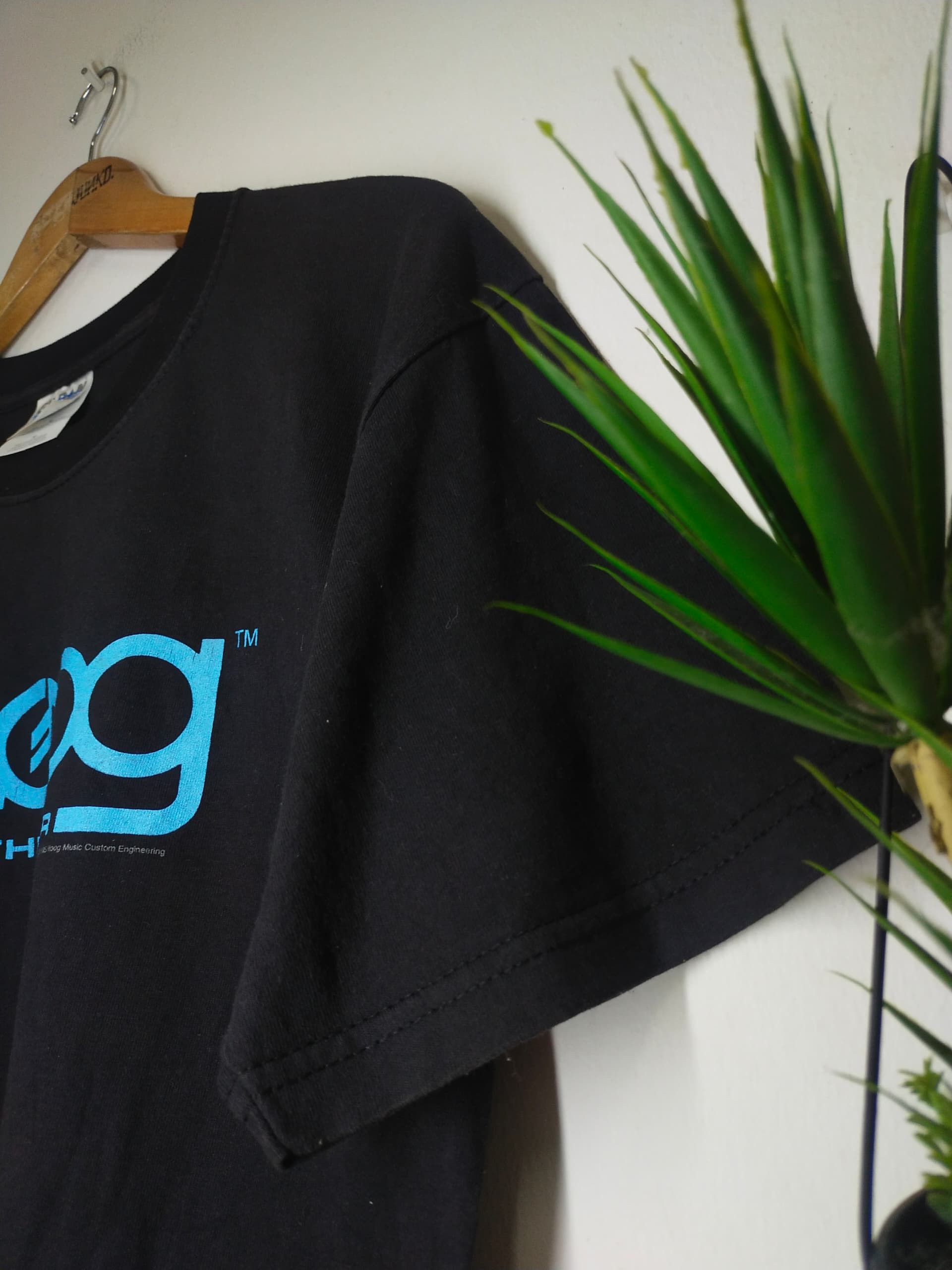 Vintage Vintage 1995 MOOG Synthesizer music promo t shirt Size US M / EU 48-50 / 2 - 3 Thumbnail