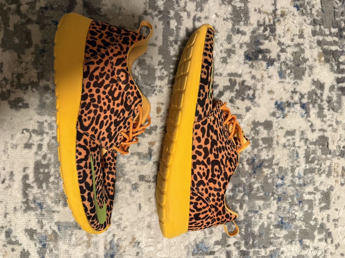 Nike Nike Roshe Run ‘Orange Leopard’ Size US 10 / EU 43 - 2 Thumbnail