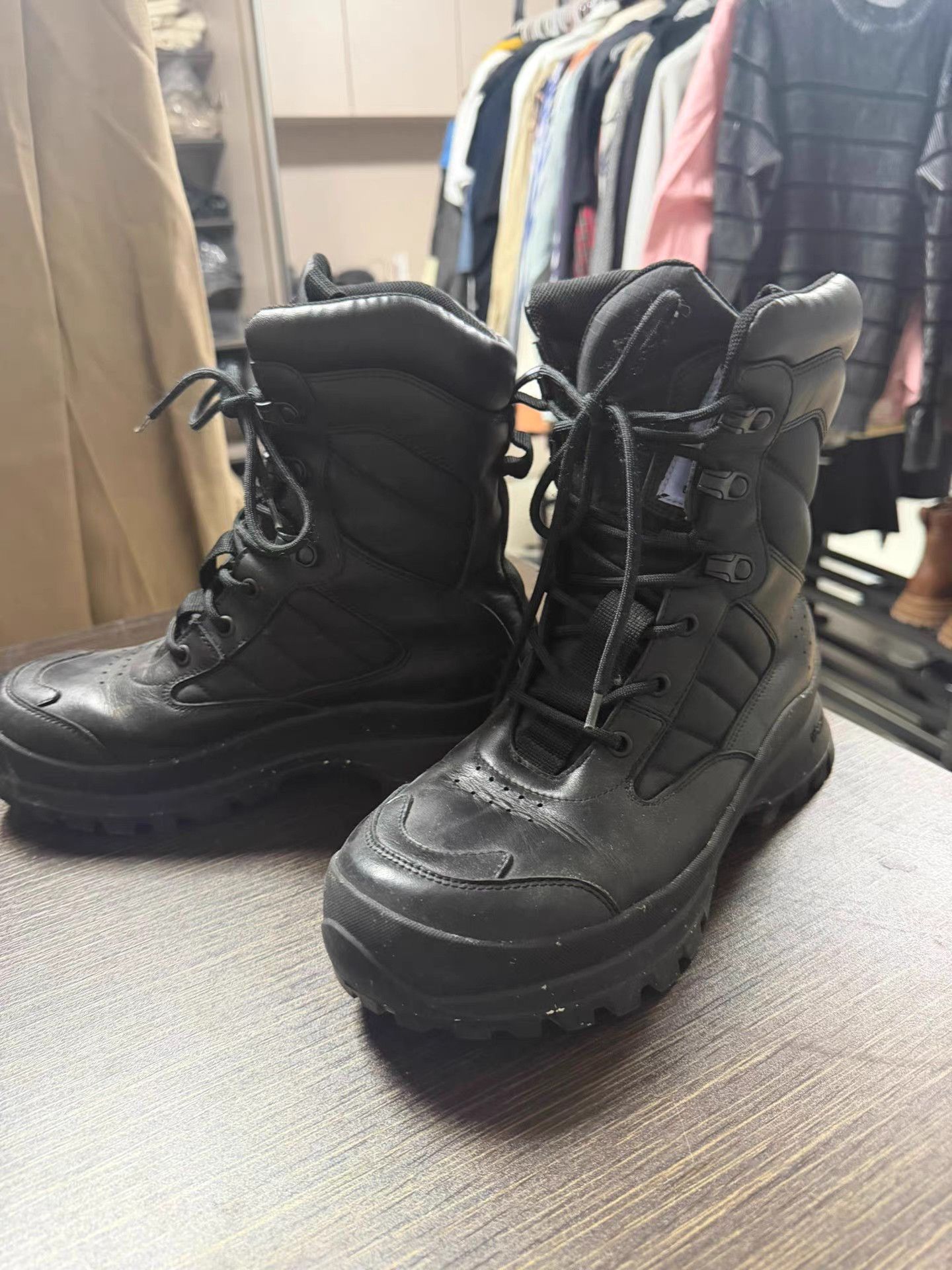 Alexander McQueen Alexander McQueen IN DUST Black Ankle Boots K18 Size US 7 / EU 40 - 1 Thumbnail