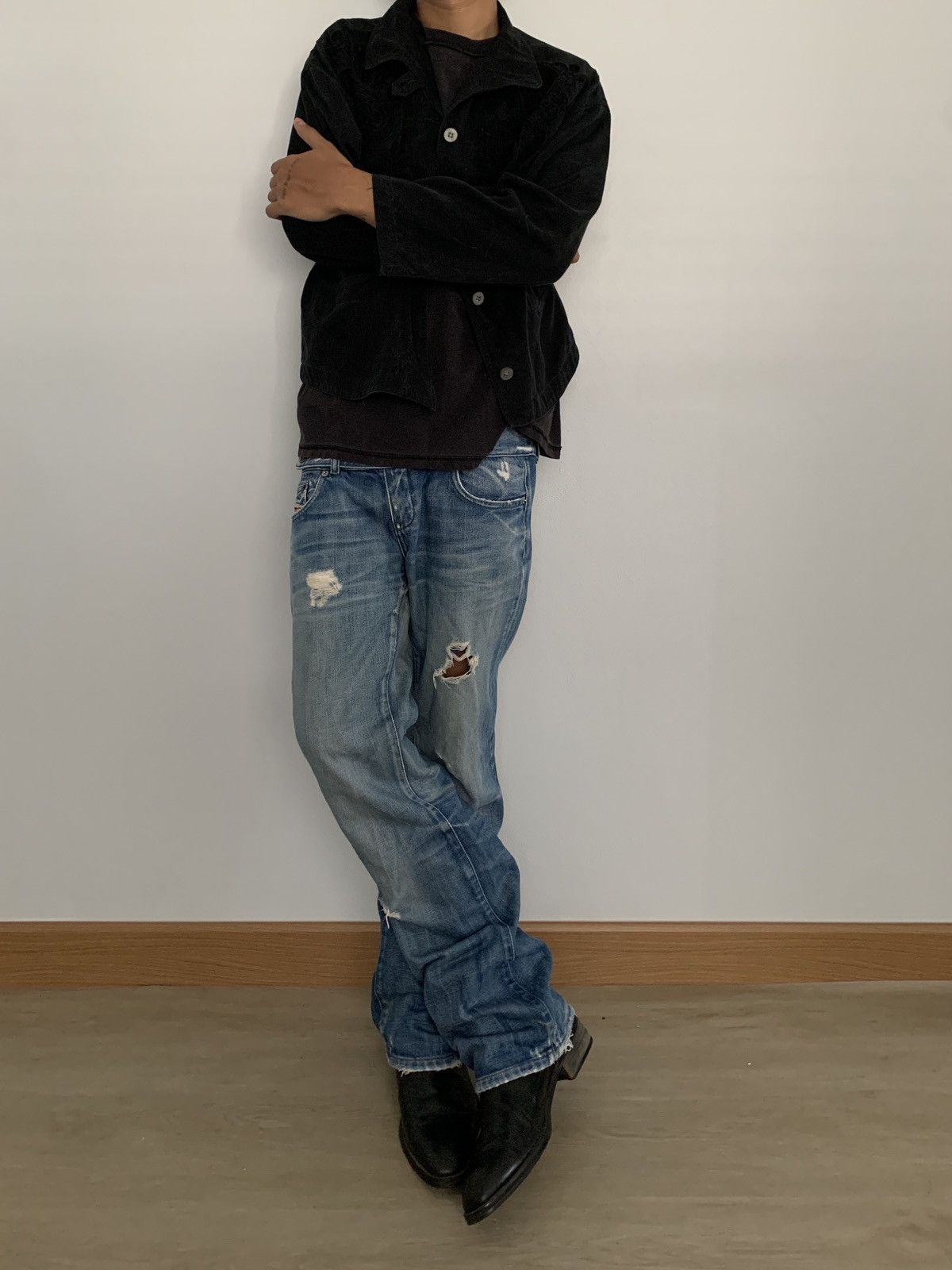 Diesel 90s Vintage Diesel Flared Denim Bootcut Distressed Grunge Size US 32 / EU 48 - 3 Thumbnail