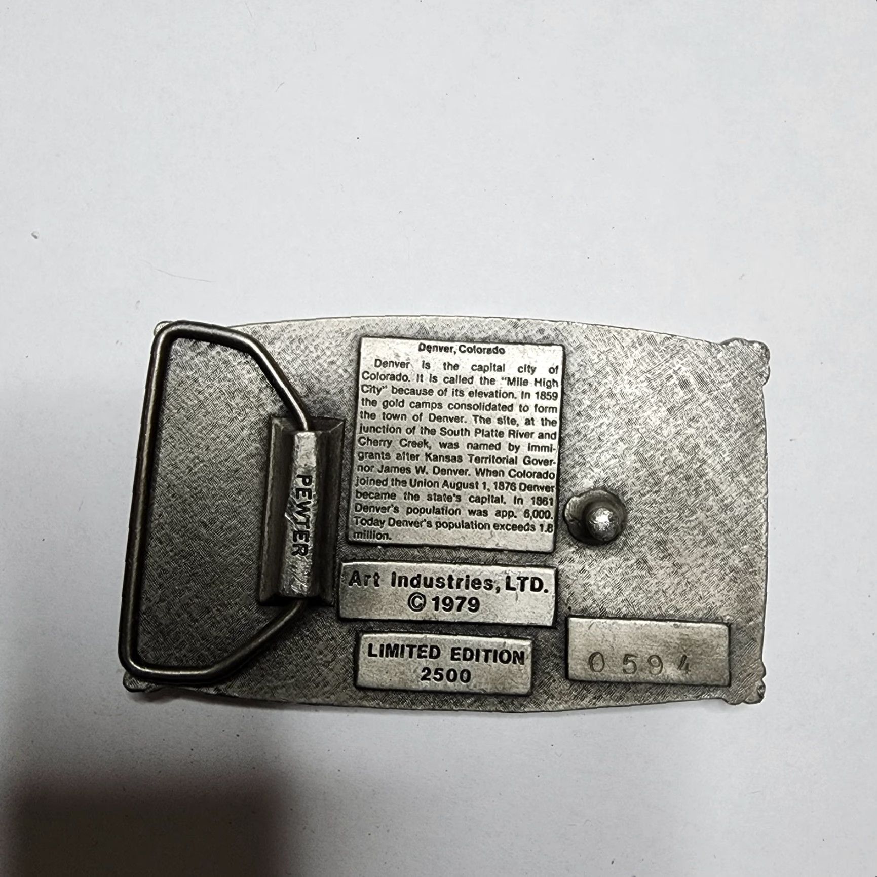 Industrie VINTAGE Denver Capitol of Rocky Mountain Empire Belt Buckle Men's Belt Buckle Silver Cowboy Western 1970s Art Industries Size ONE SIZE - 2 Thumbnail