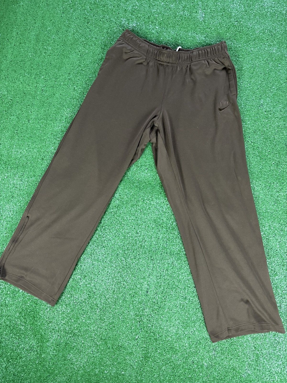 Nike × Vintage Y2K Nike green Olive embroidered swoosh sweatpants Size US 38 / EU 54 - 1 Thumbnail