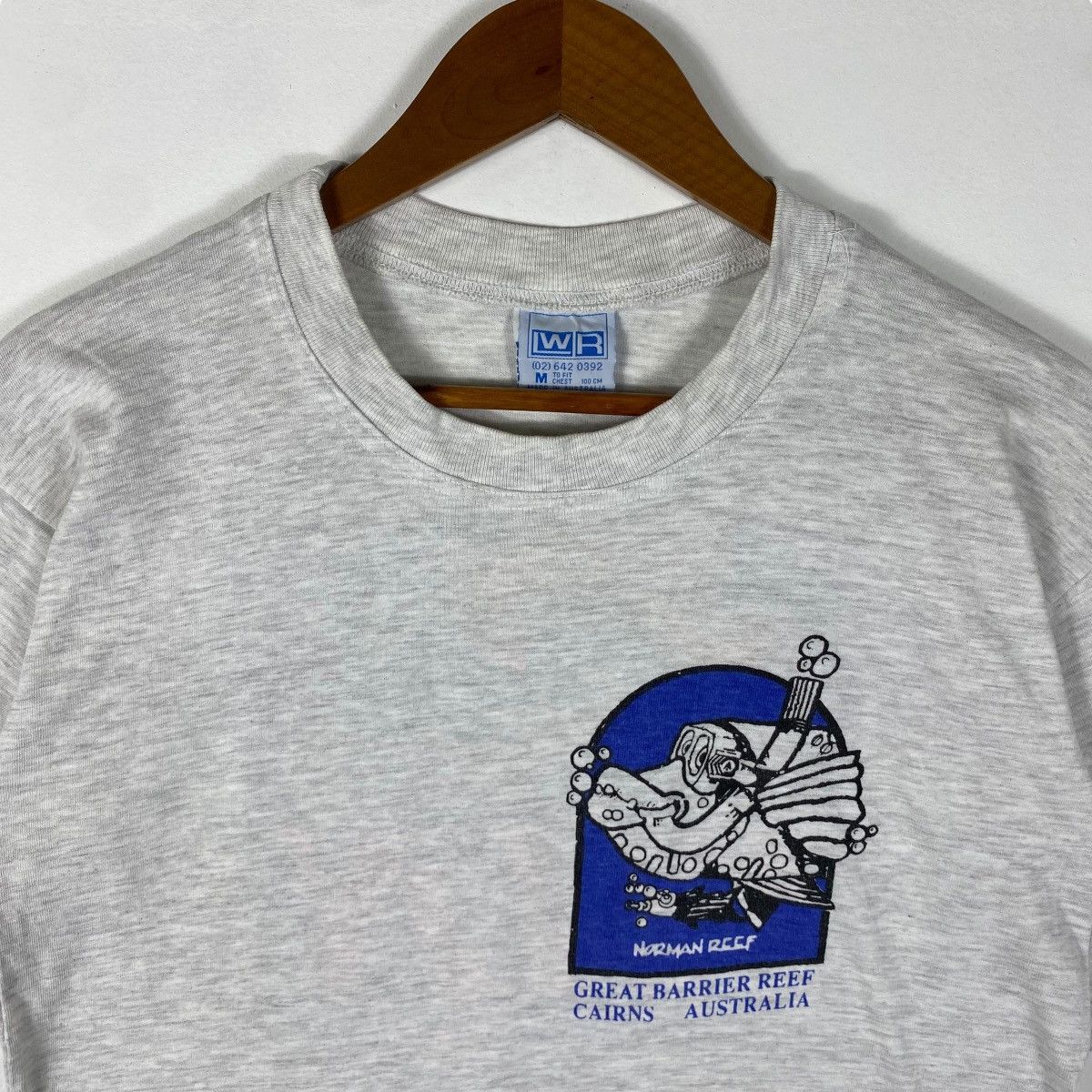 Vintage Vintage 90's I Met WALLY At Norman Reef Graphic Tee Size US M / EU 48-50 / 2 - 3 Thumbnail