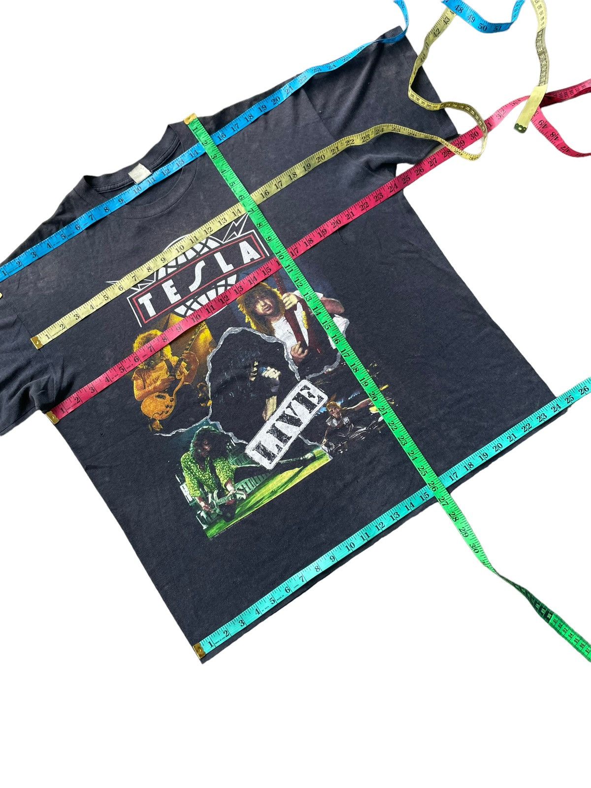 Band Tees VTG 1990 Tesla Live World Tour Faded Distresed Size US XL / EU 56 / 4 - 16 Thumbnail