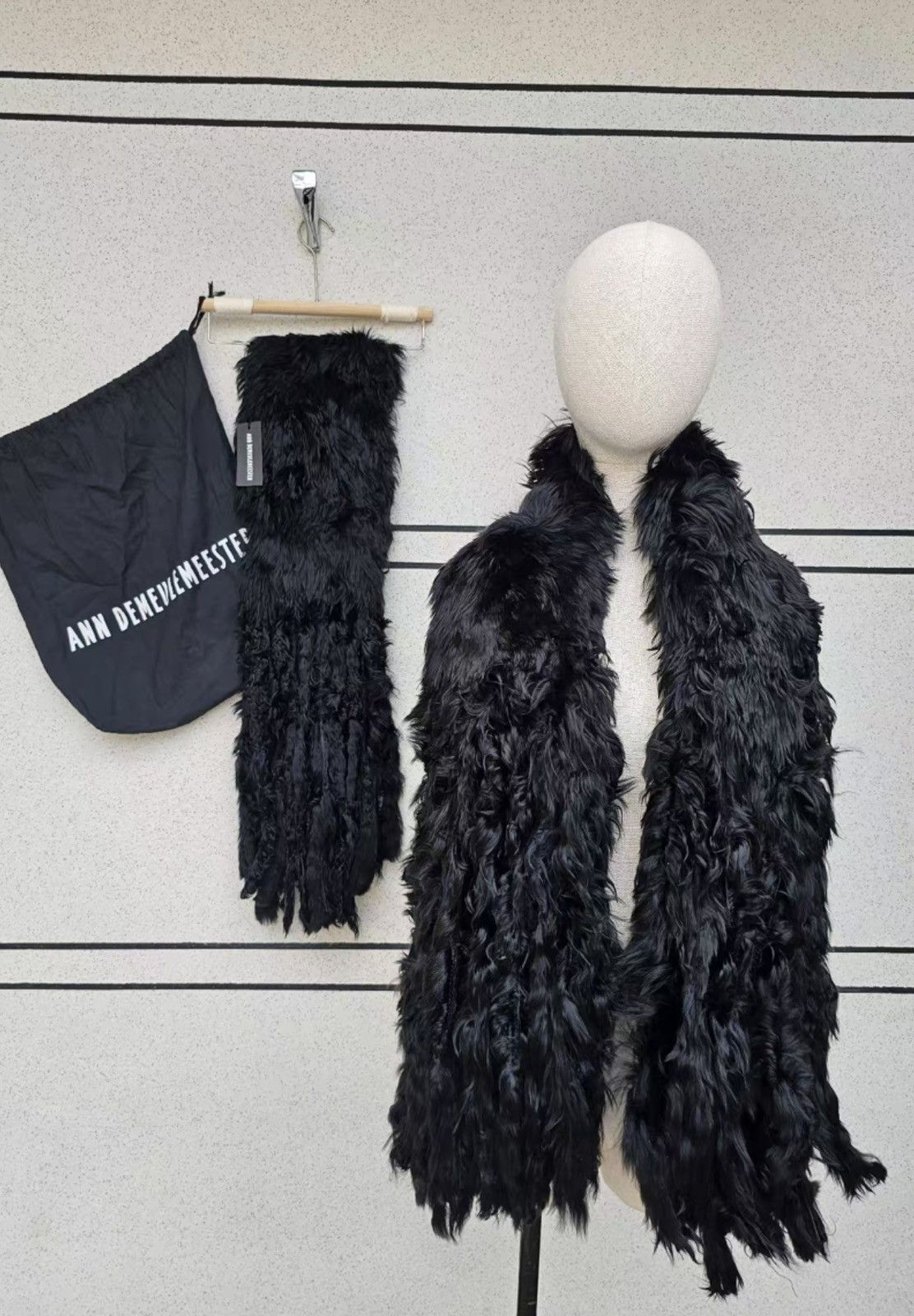 Ann Demeulemeester Ann demeulemeester runway fur vests, scarves Size M / US 6-8 / IT 42-44 - 2 Thumbnail