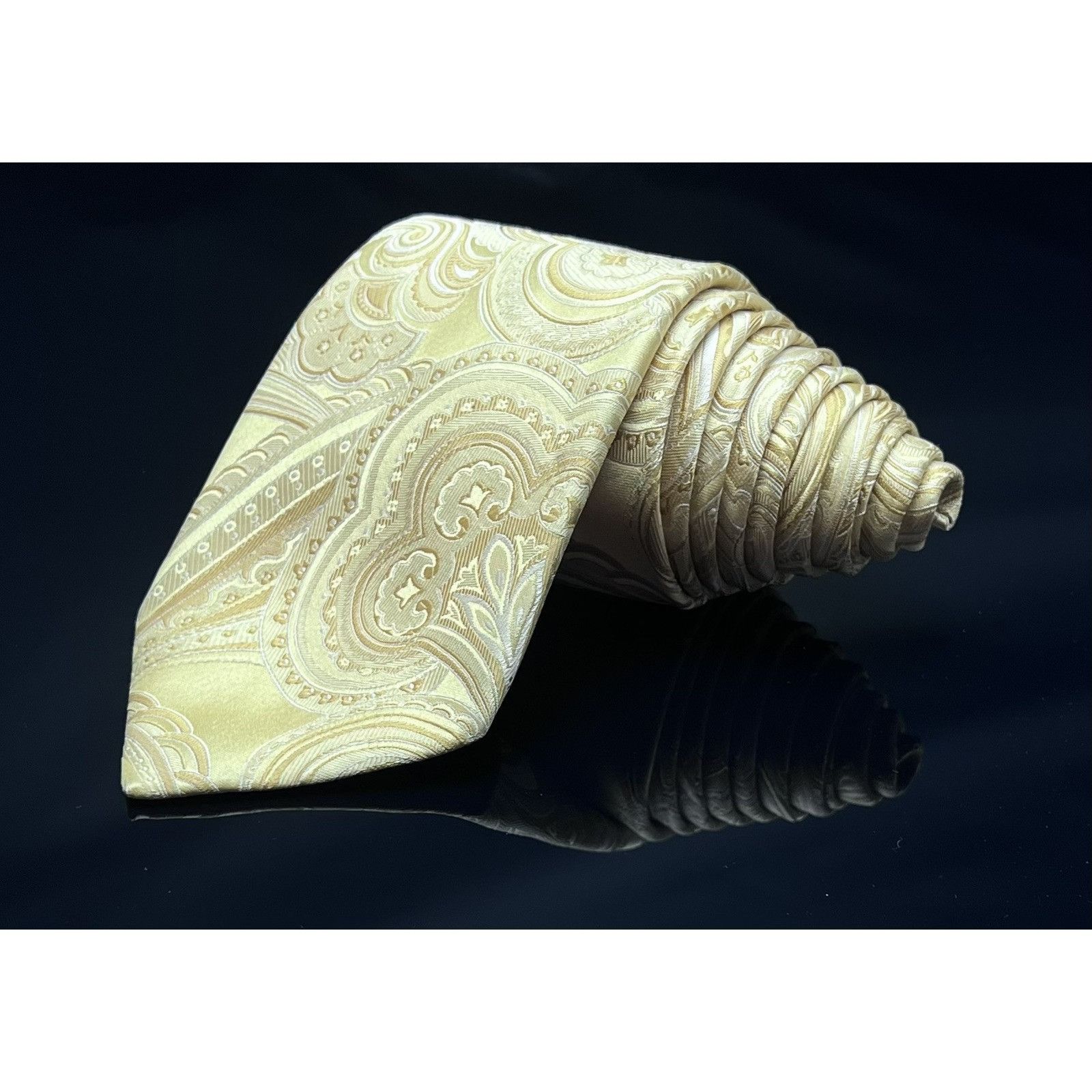 Donald Trump DONALD J. TRUMP MEN'S TIE YELLOW/PAISLEY WIDTH: 3.75" LENGTH Size ONE SIZE - 6 Thumbnail