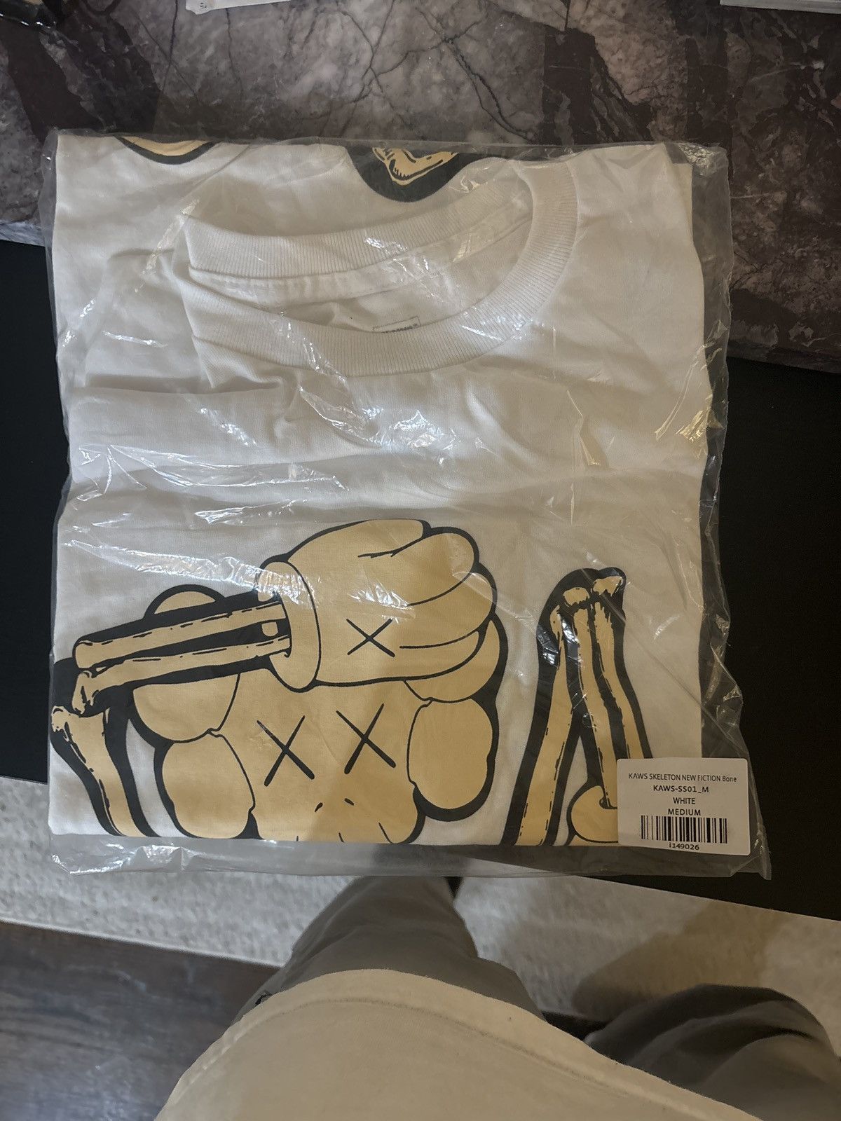 Kaws KAWS NEW FICTION SKELETON T-SHIRT BONE M Size US M / EU 48-50 / 2 - 1 Thumbnail