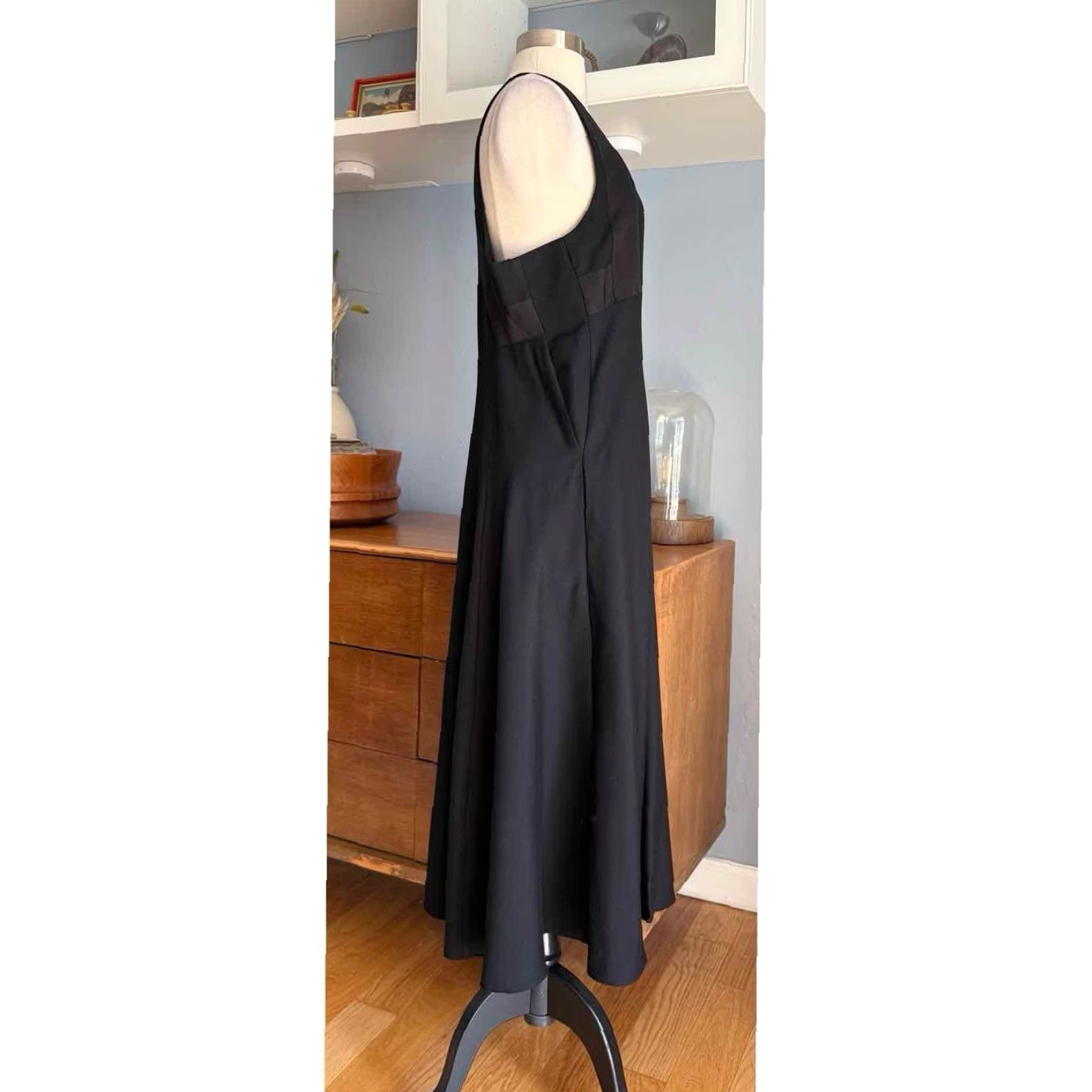 Vintage VINTAGE Calvin Klein Collection Black Wool Midi Flare Dress Sz 8 Italy Size M / US 6-8 / IT 42-44 - 4 Thumbnail