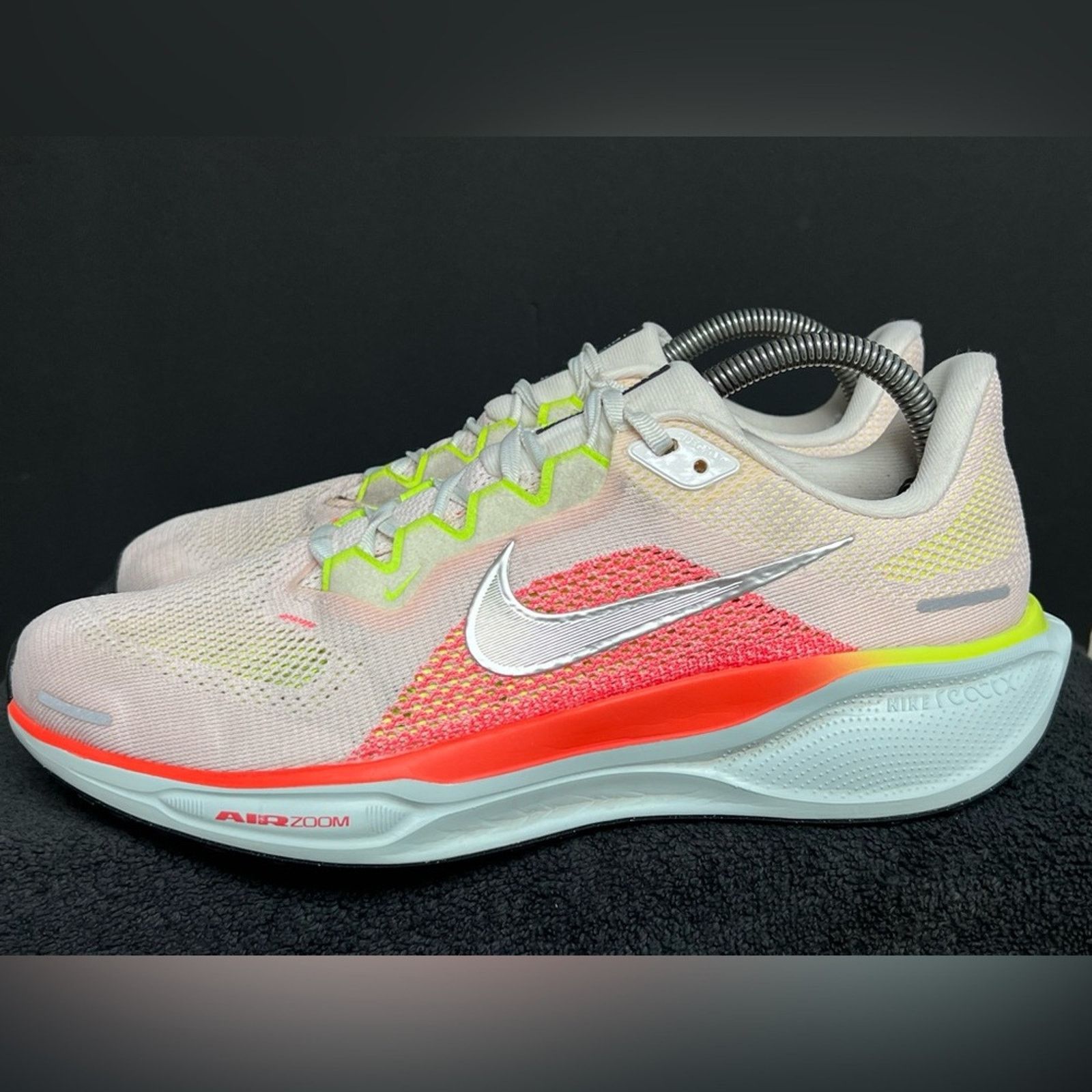 Nike Nike Womens Air Zoom Pegasus 41 White Crimson Shoes SIZE 10 Size US 10 / IT 40 - 1 Thumbnail