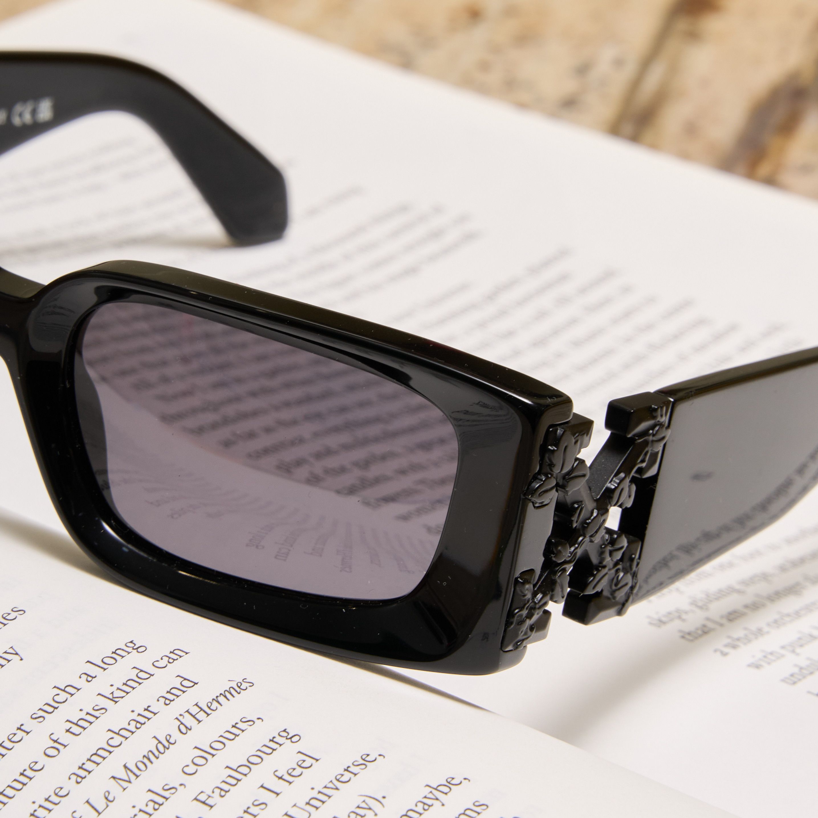 Off-White OFF WHITE Roma Sunglasses BLACK Size ONE SIZE - 3 Thumbnail