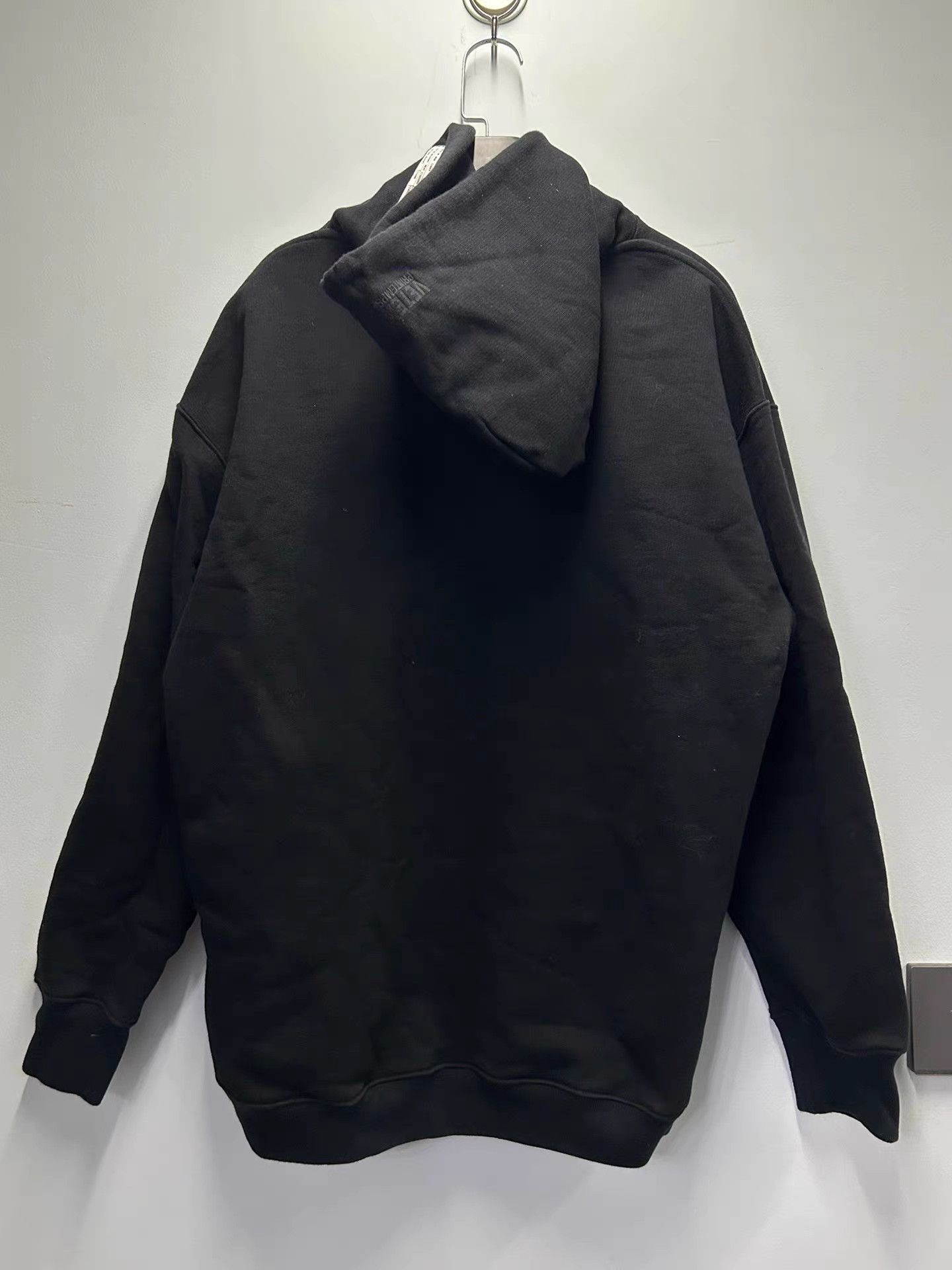 Vetements VETEMENTS classic logo sweatshirt Size US M / EU 48-50 / 2 - 3 Thumbnail