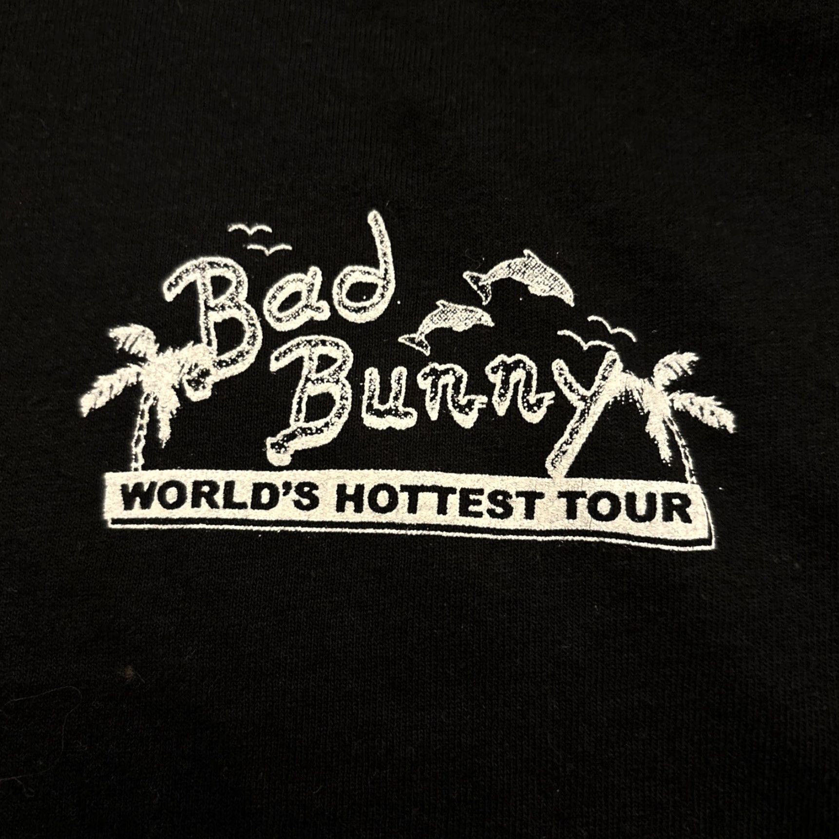 Gildan VINTAGE Bad Bunny Worlds Hottest Tour T-Shirt Men XL Black 2022 Size US XL / EU 56 / 4 - 2 Thumbnail