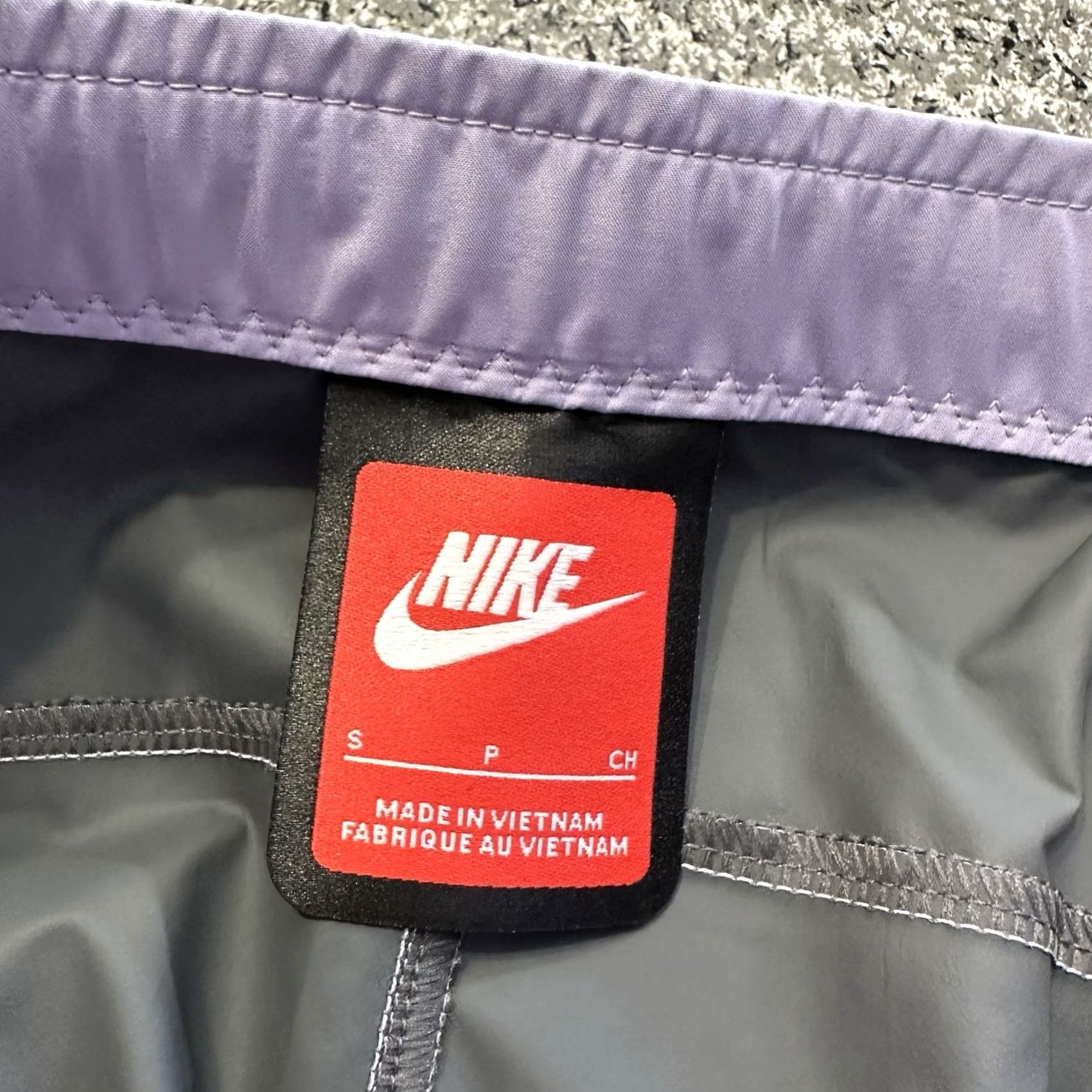 Nike Nike Shorts Mens Small Violet Purple 6” Cargo Nye Tech 6" Lightweight Se? Size US 29 - 3 Thumbnail