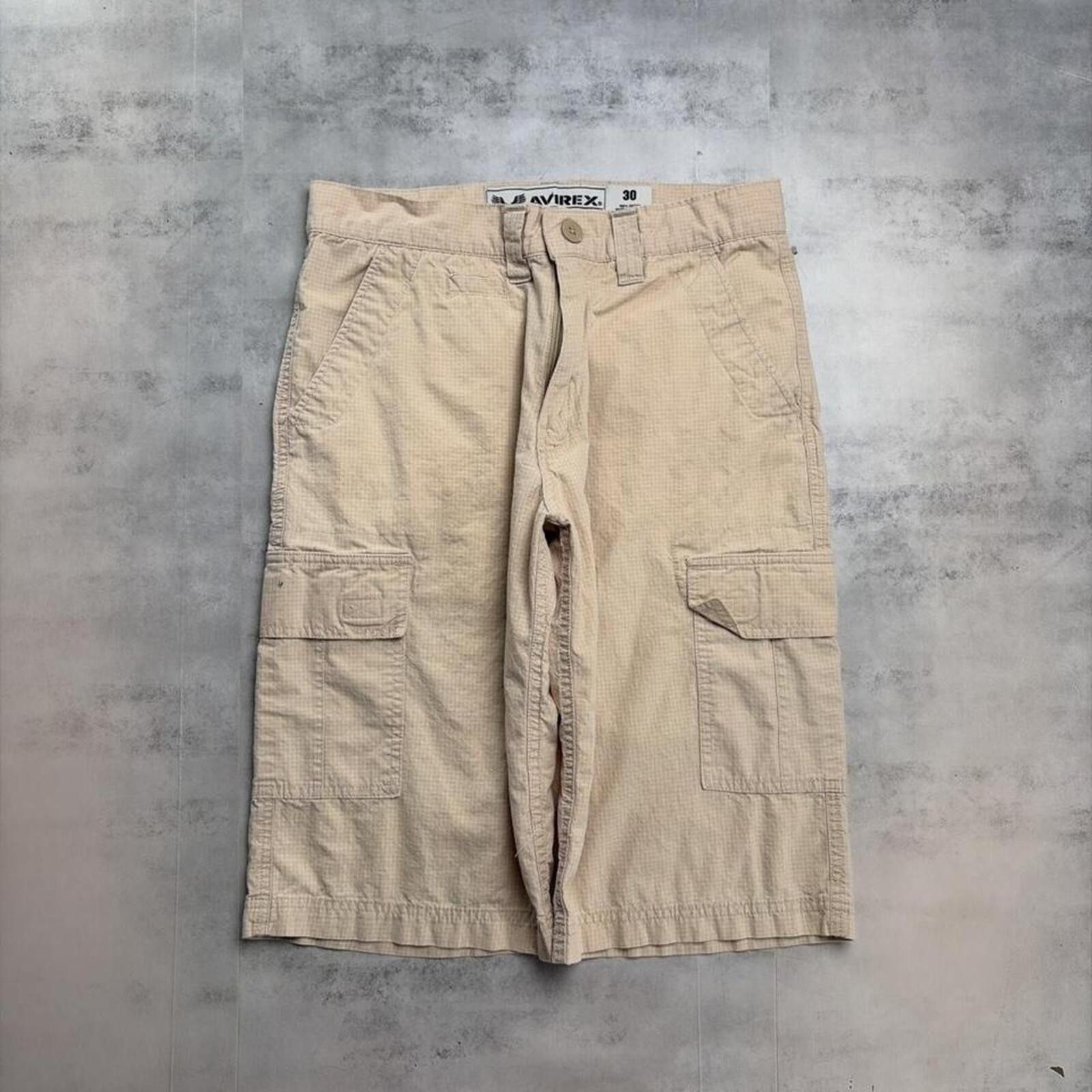 Avirex Y2K Beige Avirex Grunge Baggy Skater Cargo Shorts Size US 30 / EU 46 - 1 Thumbnail