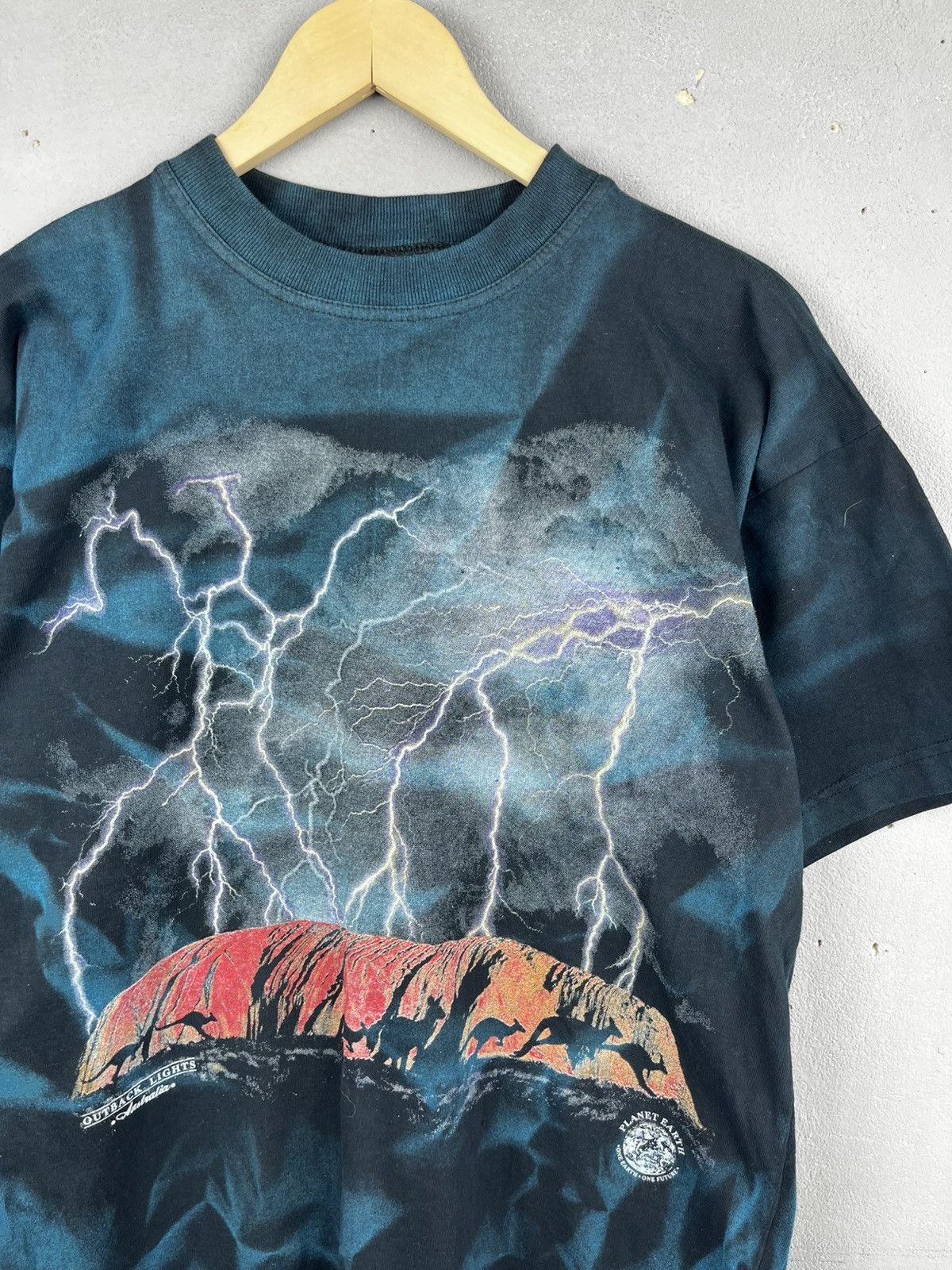 Vintage Vtg Planet Earth one planet one future Size US M / EU 48-50 / 2 - 4 Thumbnail
