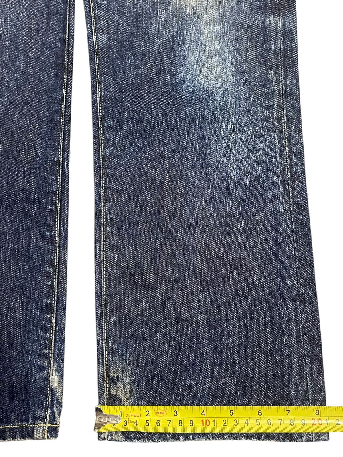 Uniqlo Vintage Japanese Uniqlo Blue Faded Wash Style Loose Jeans Size US 34 / EU 50 - 16 Thumbnail