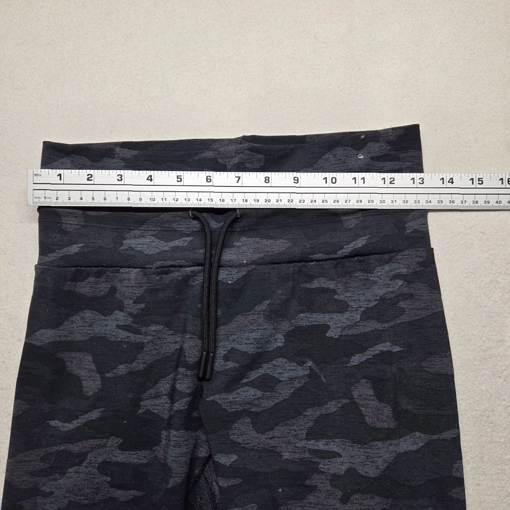 Vintage No Boundaries No Boundaries Black Camo Activewear Jogger Pants Drawstring Adult Women's S/M Size 32" / US 10 / IT 46 - 4 Thumbnail