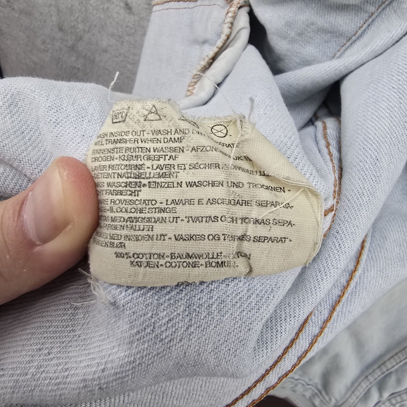 Levi's Vintage Levis Denim Trucker Jacket Large 70506-0217 Thrashed Size US L / EU 52-54 / 3 - 13 Thumbnail