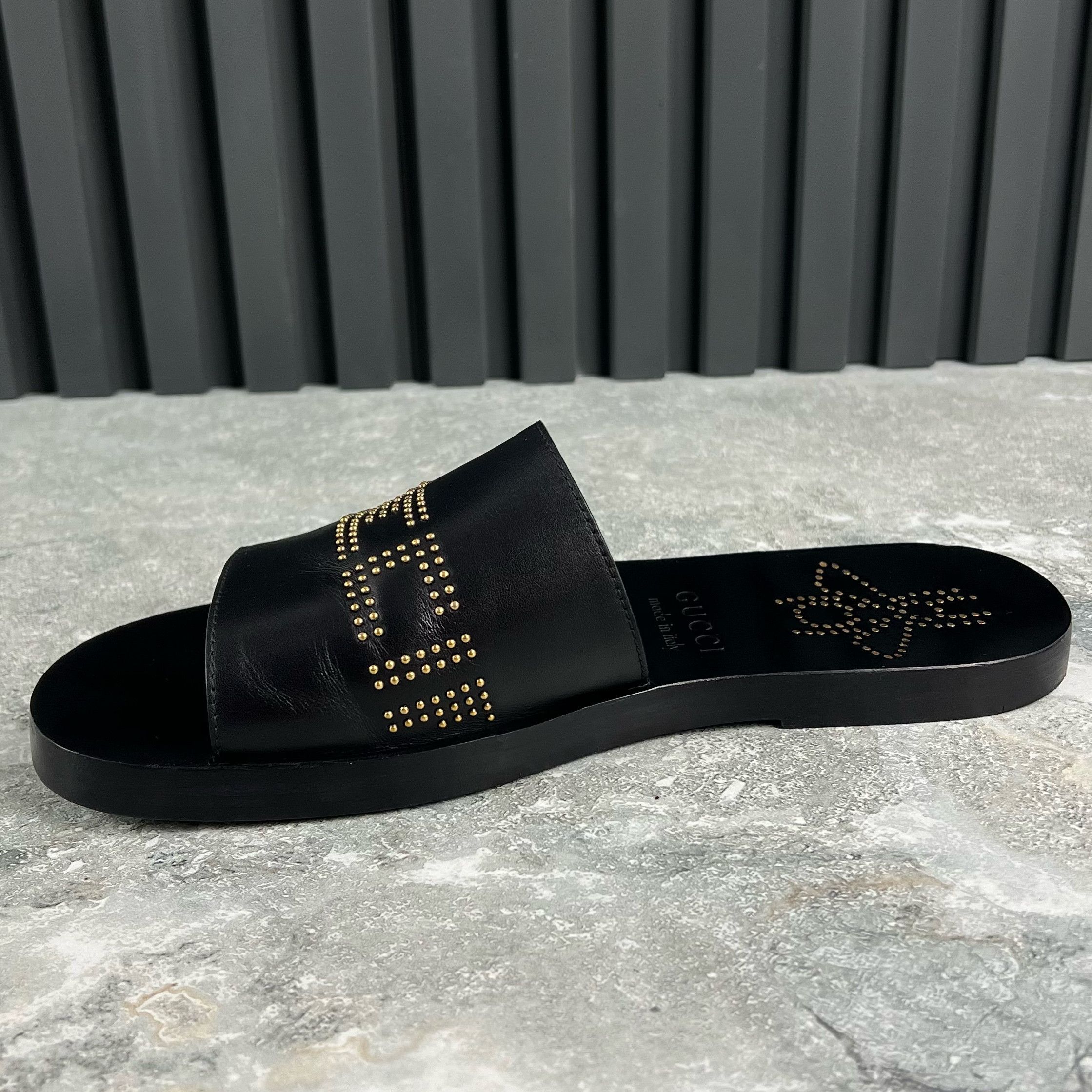 Gucci Studded Logo Bee Slides Sandals Leather Size US 8 / EU 41 - 5 Thumbnail