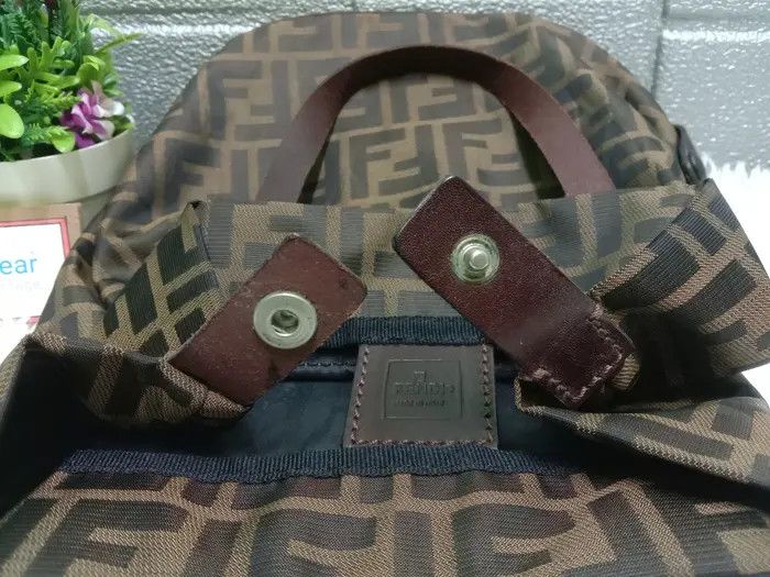 Fendi Authentic Vintage Fendi Bag Size ONE SIZE - 7 Thumbnail