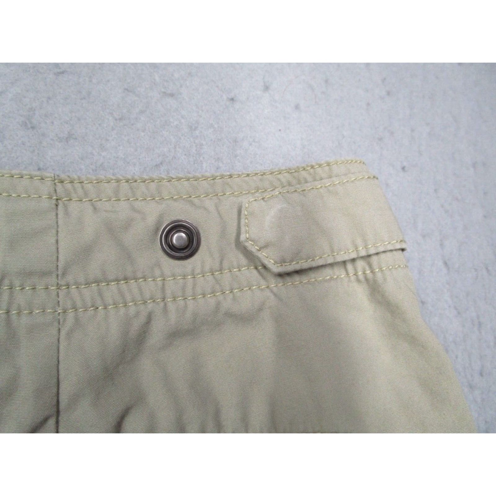 Nike VINTAGE Nike Cargo Shorts Mens Medium Beige Canvas Casual Beach Skate Summer 12" Size US 31 - 7 Thumbnail