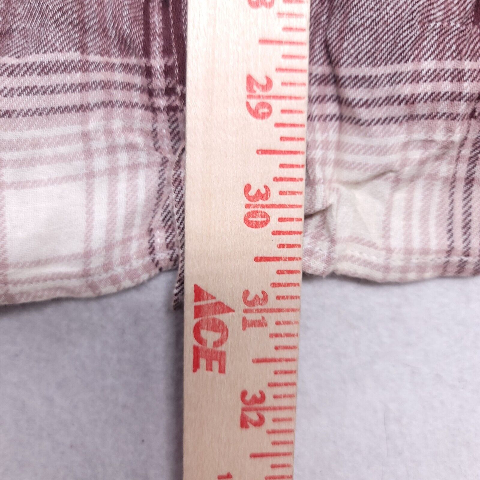 H&M H&M Tartan Flannel Button Up Shirt Mens Size L Maroon White Size US L / EU 52-54 / 3 - 7 Thumbnail