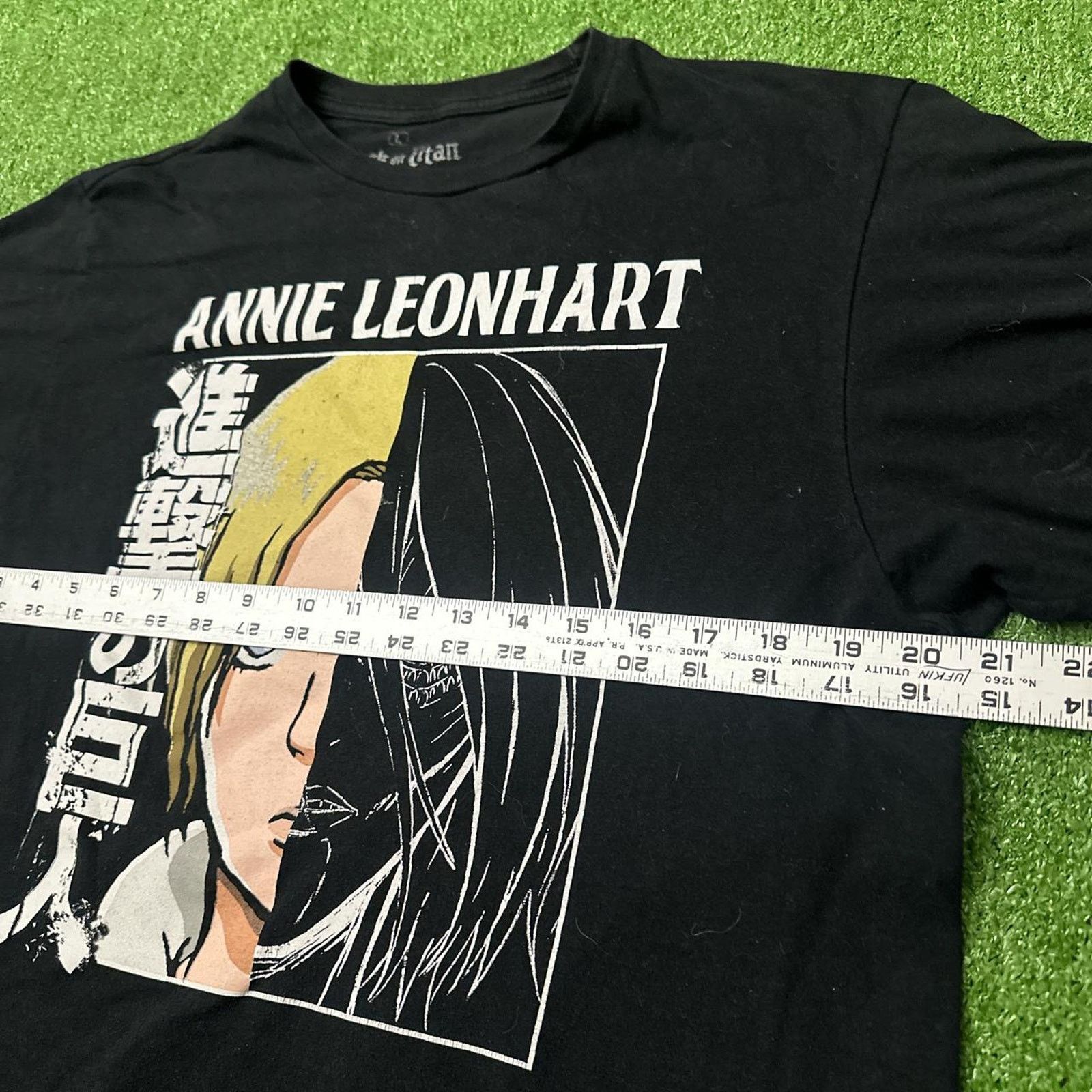 Other Attack on Titan Annie Leonhart Graphic T-Shirt Size US L / EU 52-54 / 3 - 3 Thumbnail