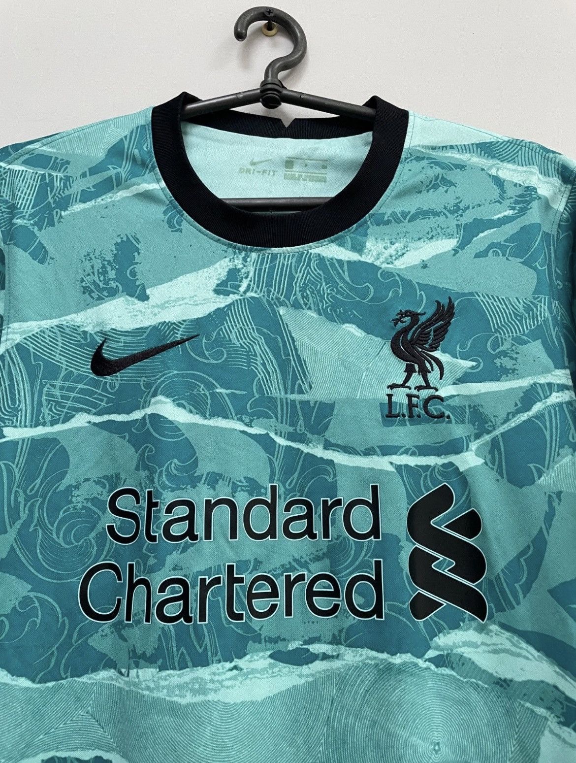 Nike Liverpool 2020/2021 Away Football Shirt Jersey #14 Henderson Size US S / EU 44-46 / 1 - 3 Thumbnail